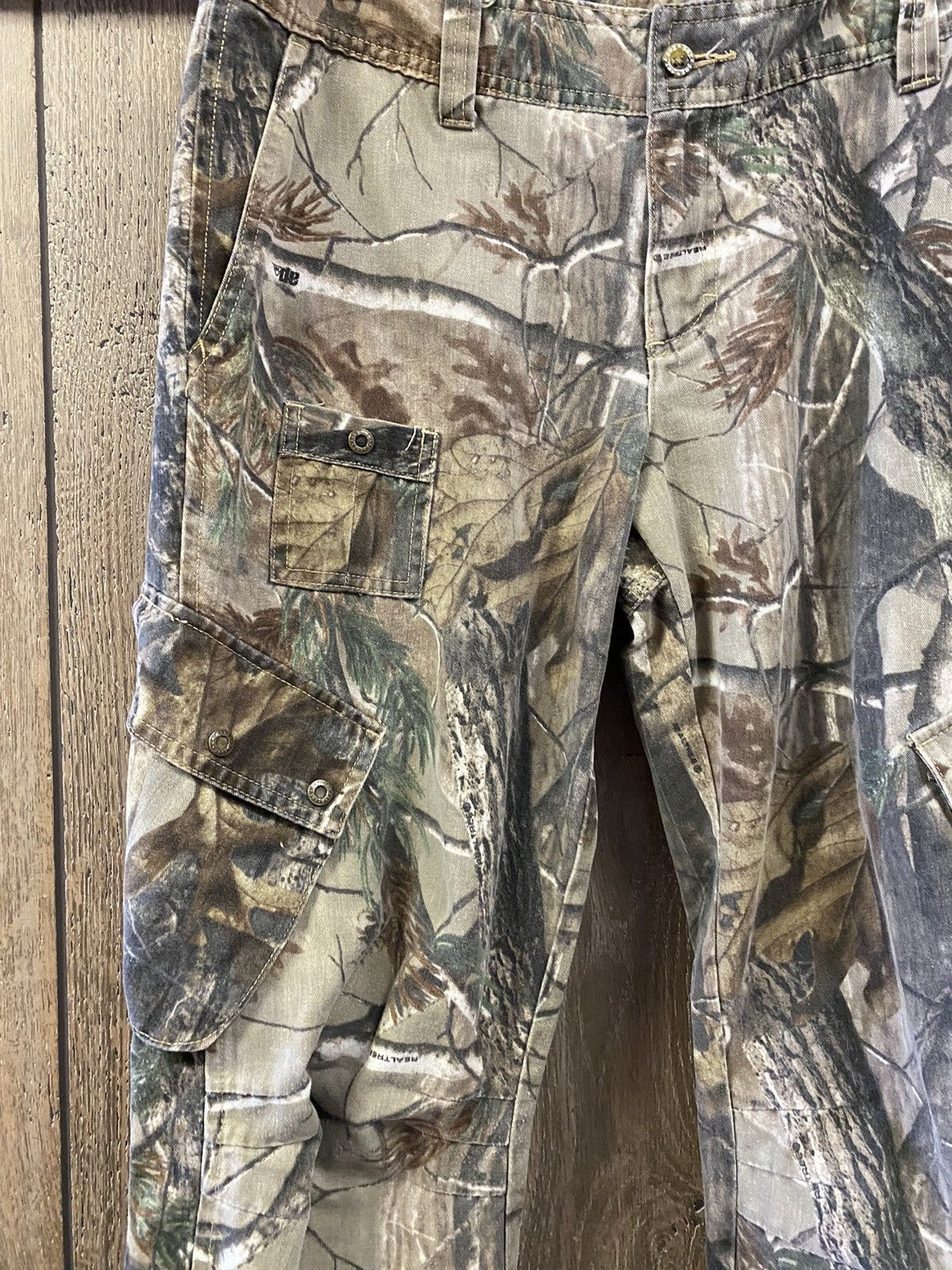 Vintage Vintage Realtree camo cargo Pants multi pockets bondage 33 Size US 33 - 3 Thumbnail
