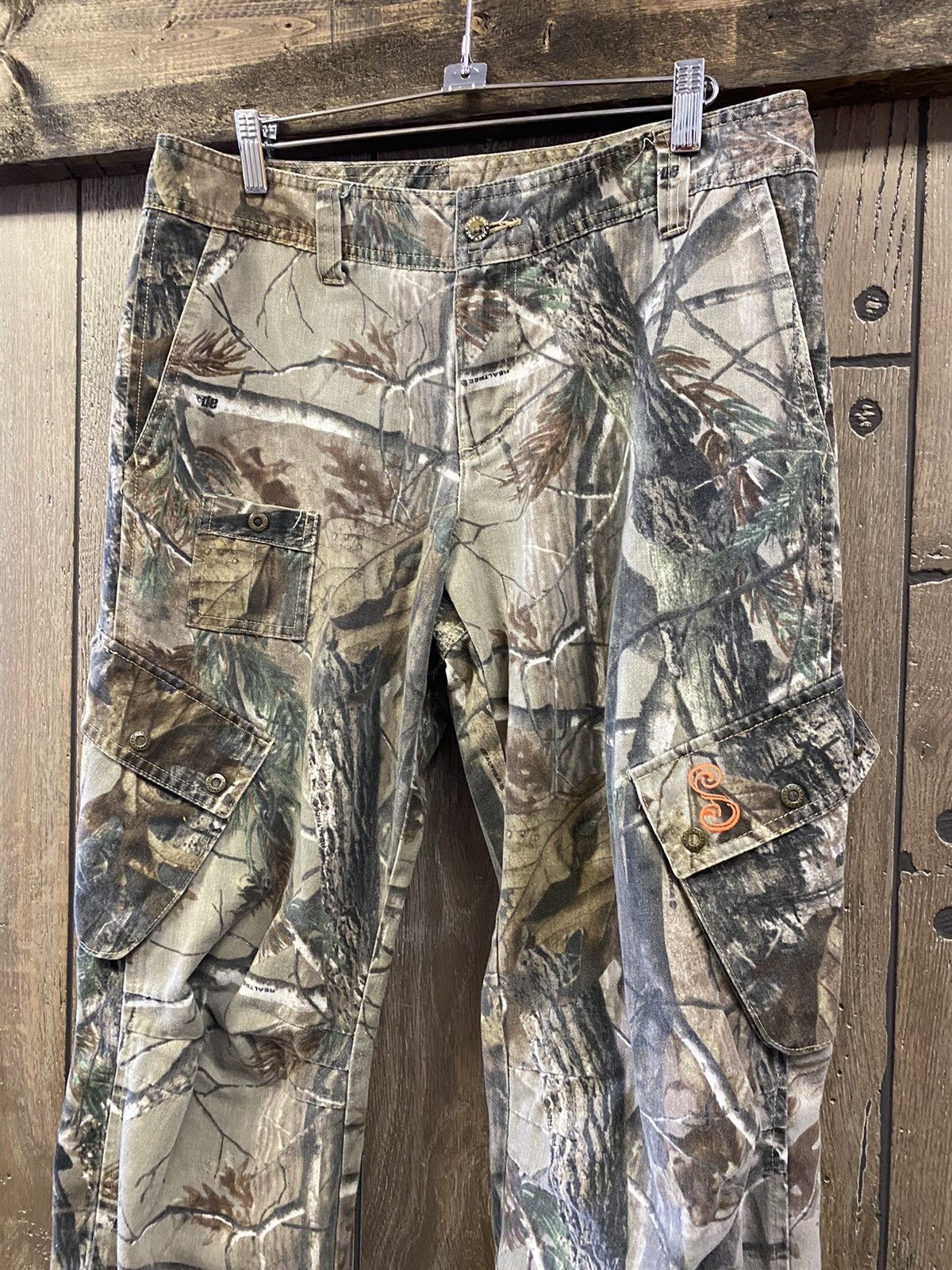 Vintage Vintage Realtree camo cargo Pants multi pockets bondage 33 Size US 33 - 2 Thumbnail