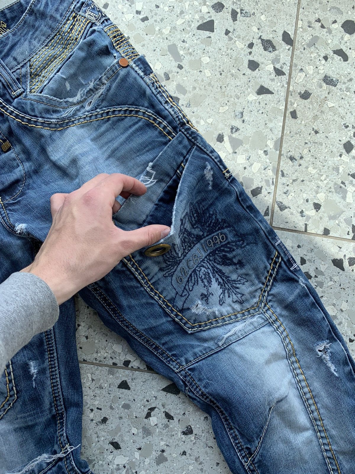 Japanese Brand RARE🔥CIPO&BAXX🔥 Distressed Y2K Jeans Bootcut Size US 32 / EU 48 - 7 Thumbnail