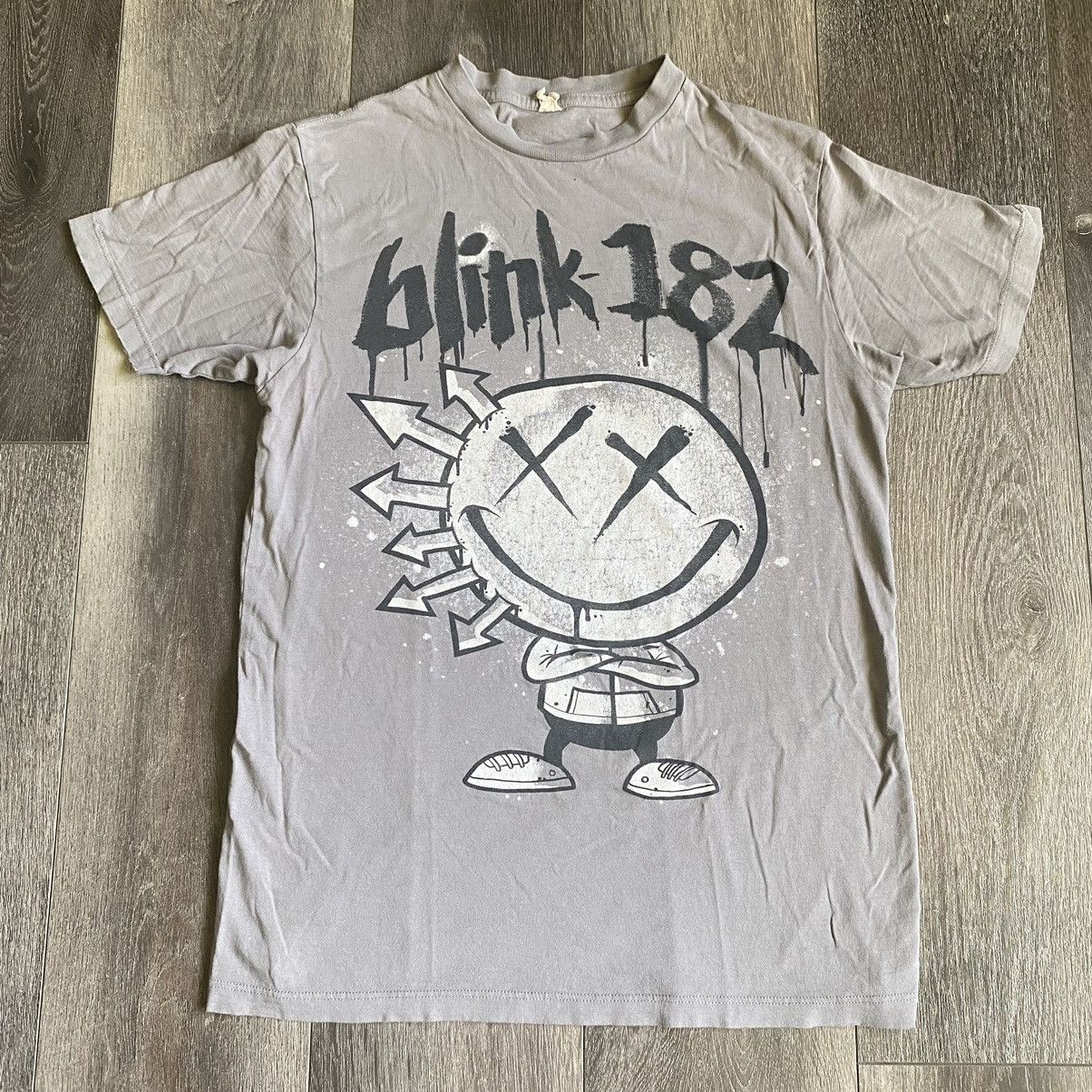 Band Tees Vintage Y2K 2000s Blink 182 Smiley Band Punk Rock Logo Tee Size M / US 6-8 / IT 42-44 - 1 Thumbnail