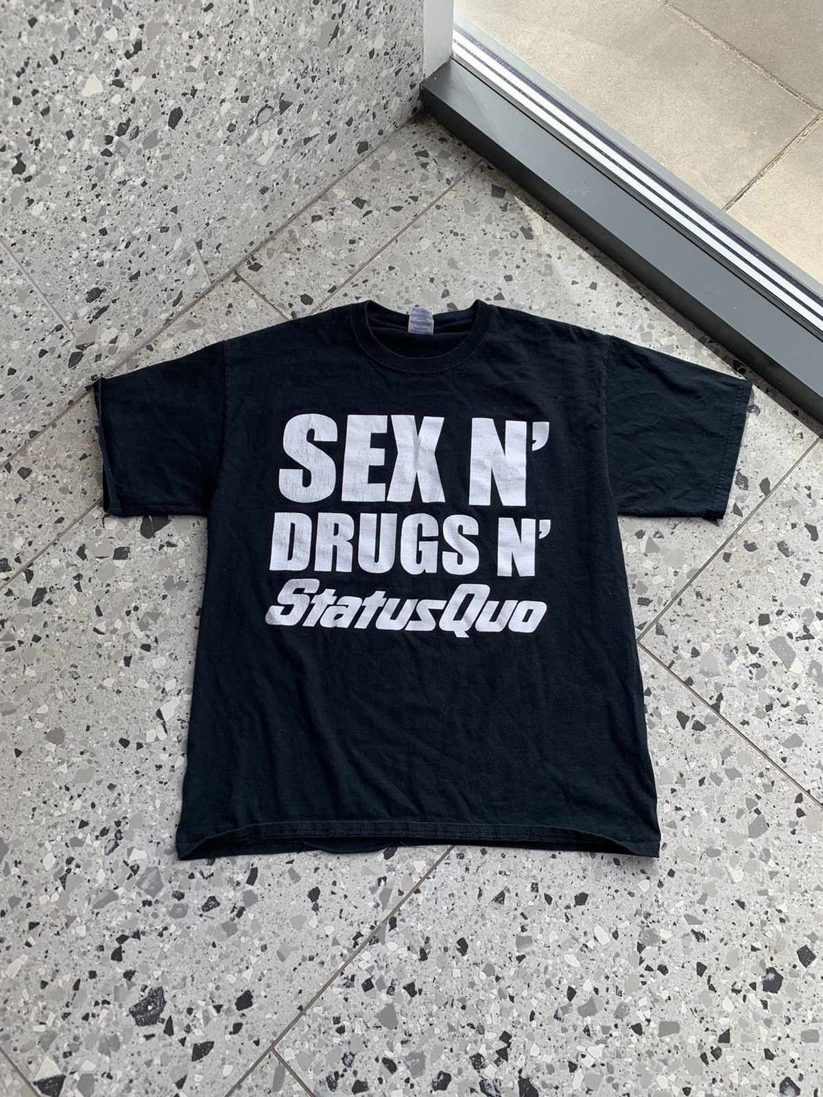 Band Tees × Vintage Vintage Y2K Humor Art Sex Drugs StatusQuo Tee Size US L / EU 52-54 / 3 - 1 Thumbnail