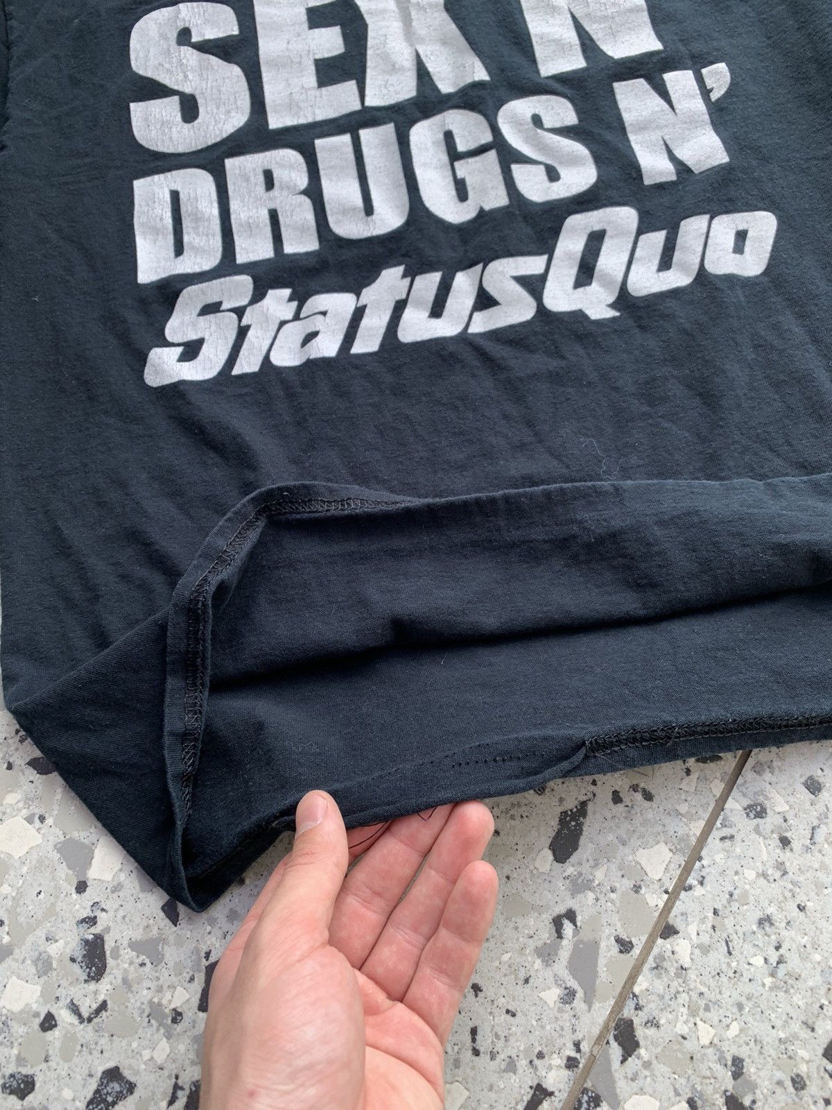 Band Tees × Vintage Vintage Y2K Humor Art Sex Drugs StatusQuo Tee Size US L / EU 52-54 / 3 - 5 Thumbnail