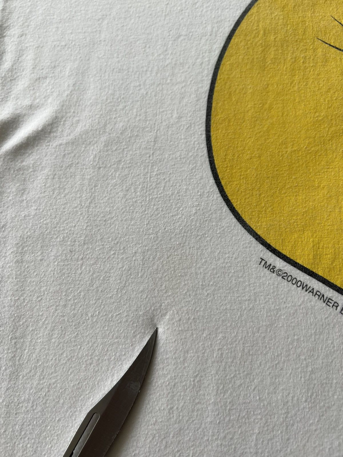 Vintage Vintage 2000 Tweety Looney Tunes White Tee Size US XL / EU 56 / 4 - 6 Thumbnail