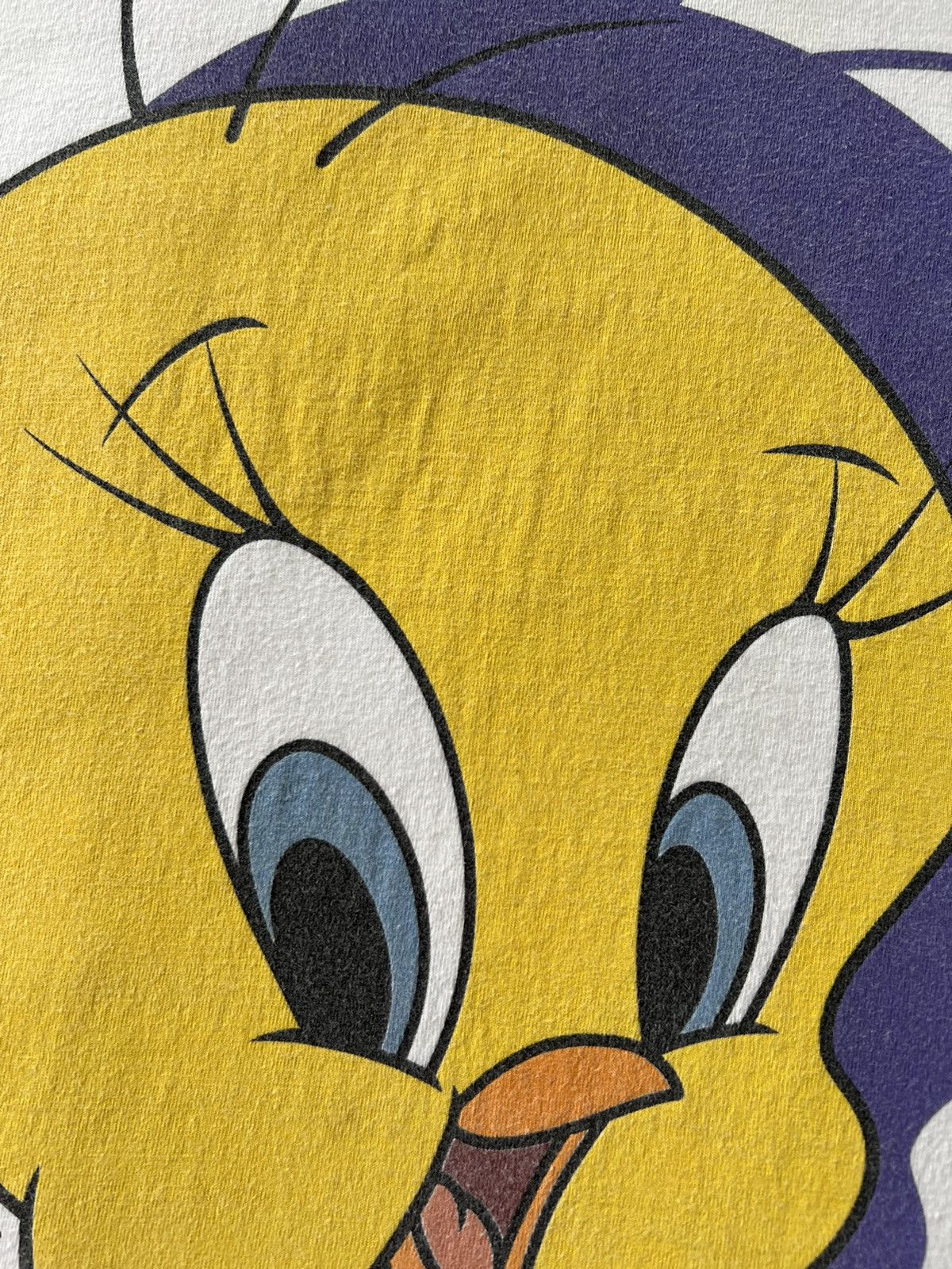 Vintage Vintage 2000 Tweety Looney Tunes White Tee Size US XL / EU 56 / 4 - 4 Thumbnail