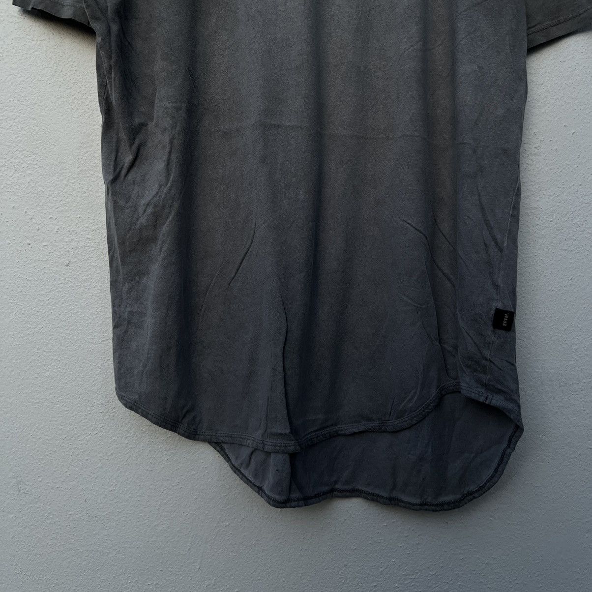Japanese Brand RARE ASYMMETRIC DESIGN CUTTING TEE EPTM MADE IN USA Size US XL / EU 56 / 4 - 4 Thumbnail