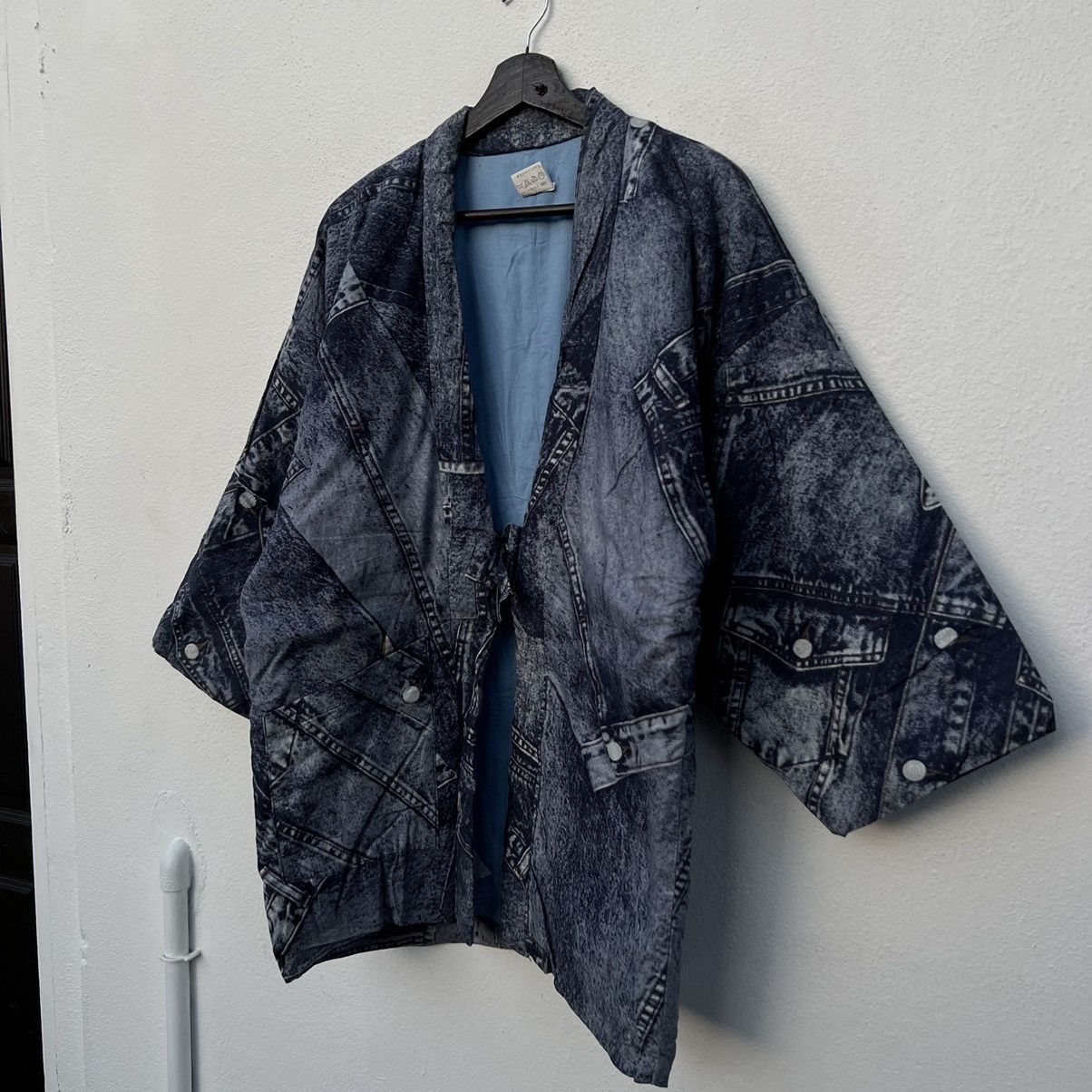 Japanese Brand VINTAGE KIMONO JAPAN F1 CHAMPION SHIP BIG LOGO MARLBORO Size US M / EU 48-50 / 2 - 3 Thumbnail