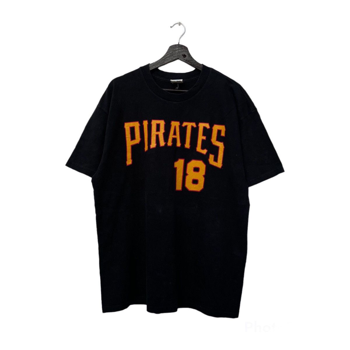Japanese Brand VINTAGE MLB TEE BIG LOGO PIRATES 18 MAJESTIC Size US XL / EU 56 / 4 - 1 Thumbnail
