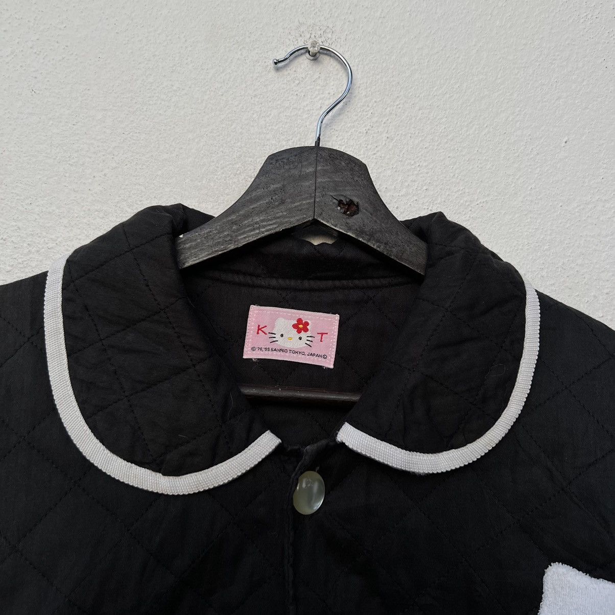 Cartoon Network RARE HELLO KITTY JACKET BIG LOGO RARE DESIGN Size US M / EU 48-50 / 2 - 5 Thumbnail