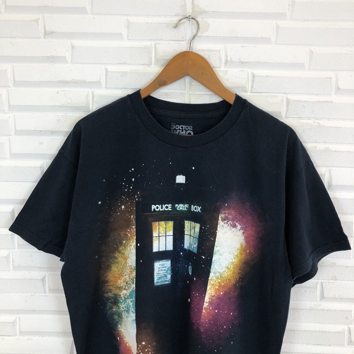 Japanese Brand VINTAGE DOCTOR WHO BIG LOGO SHORT SLEEVE T SHIRT Size US L / EU 52-54 / 3 - 3 Thumbnail