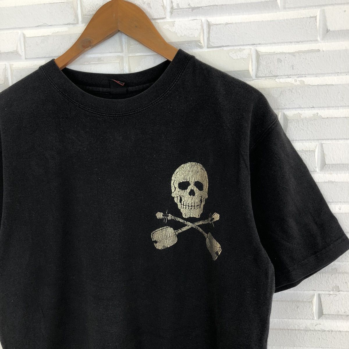 Japanese Brand VINTAGE CROPPED HEAD EMBROIDERY TEE BIG LOGO Size US L / EU 52-54 / 3 - 9 Thumbnail