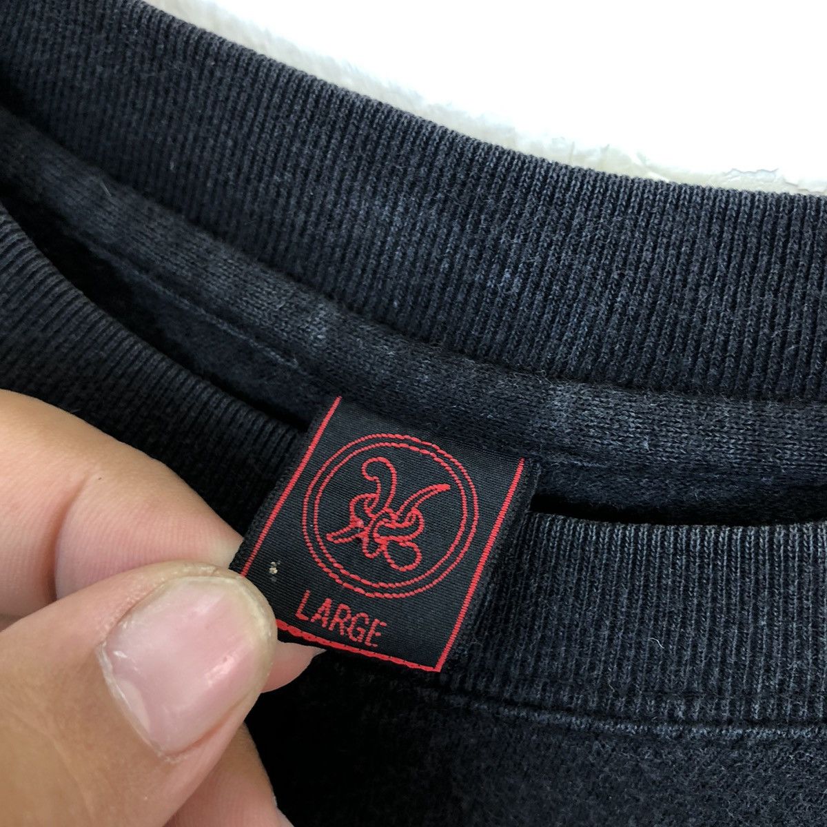 Japanese Brand VINTAGE CROPPED HEAD EMBROIDERY TEE BIG LOGO Size US L / EU 52-54 / 3 - 11 Thumbnail