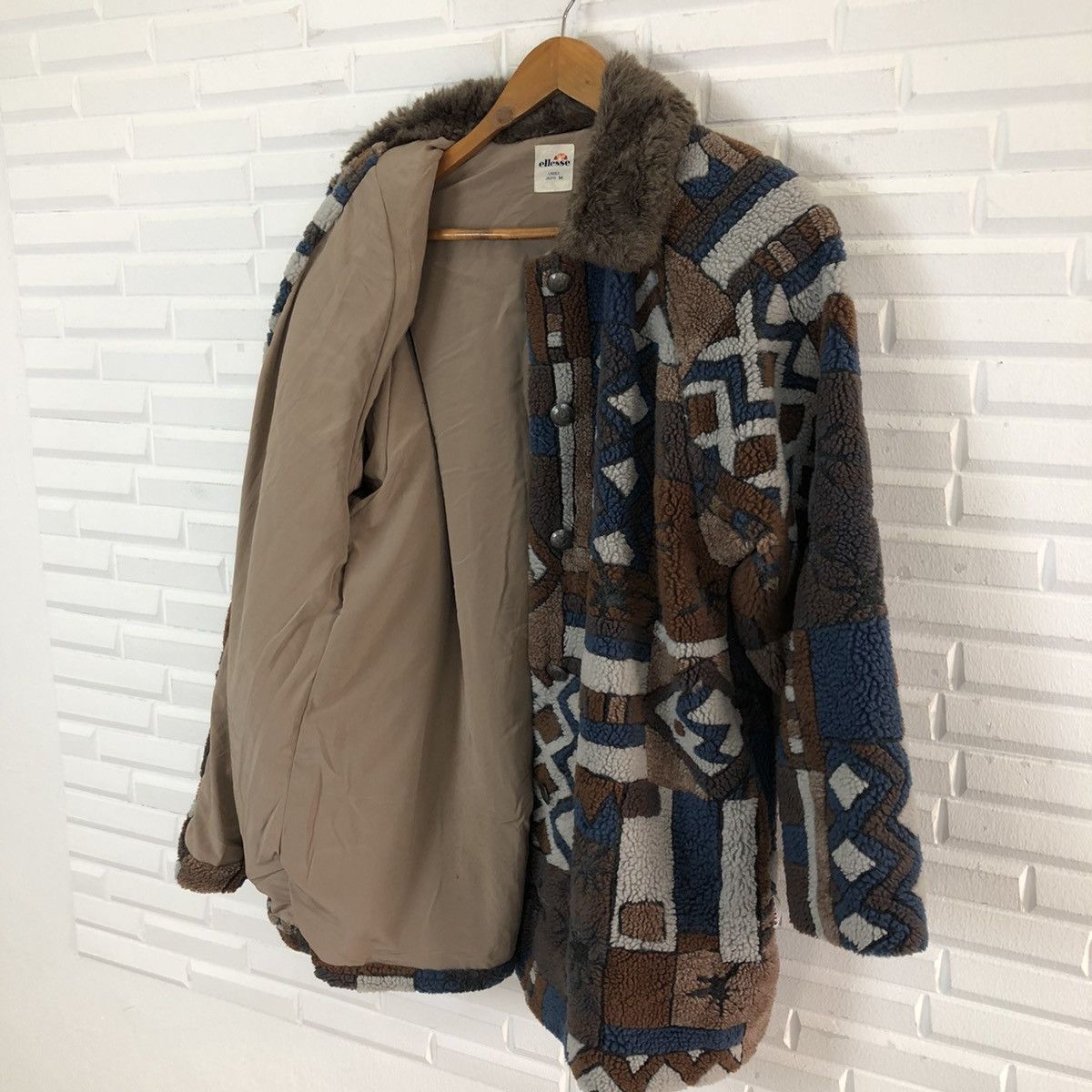 Japanese Brand VINTAGE ELLESSE MINK FUR COLLAR NAVAJO DESIGN JACKET Size US M / EU 48-50 / 2 - 13 Thumbnail
