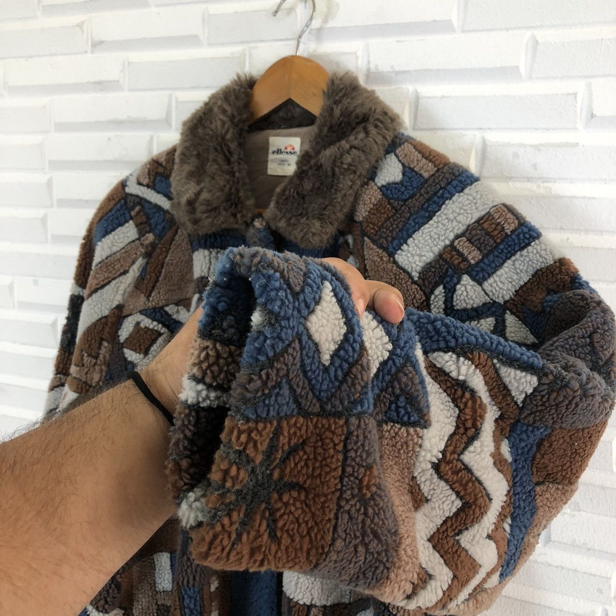 Japanese Brand VINTAGE ELLESSE MINK FUR COLLAR NAVAJO DESIGN JACKET Size US M / EU 48-50 / 2 - 8 Thumbnail