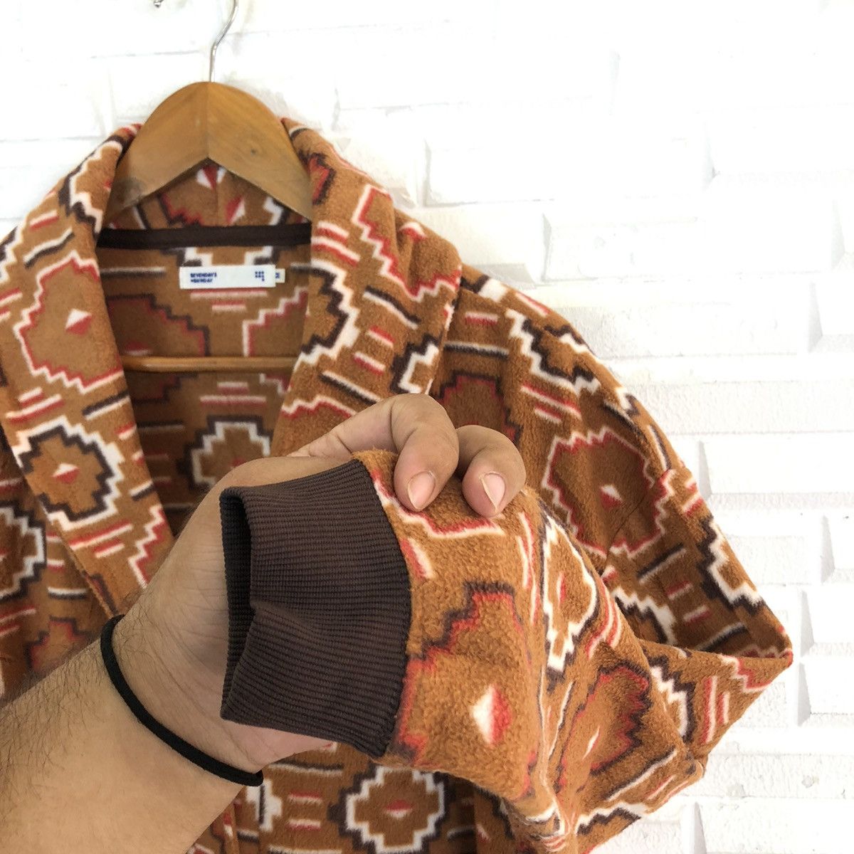 Japanese Brand VINTAGE SEVENDAYS SUNDAY NAVAJO DESIGN BUTTON JACKET Size US M / EU 48-50 / 2 - 11 Thumbnail