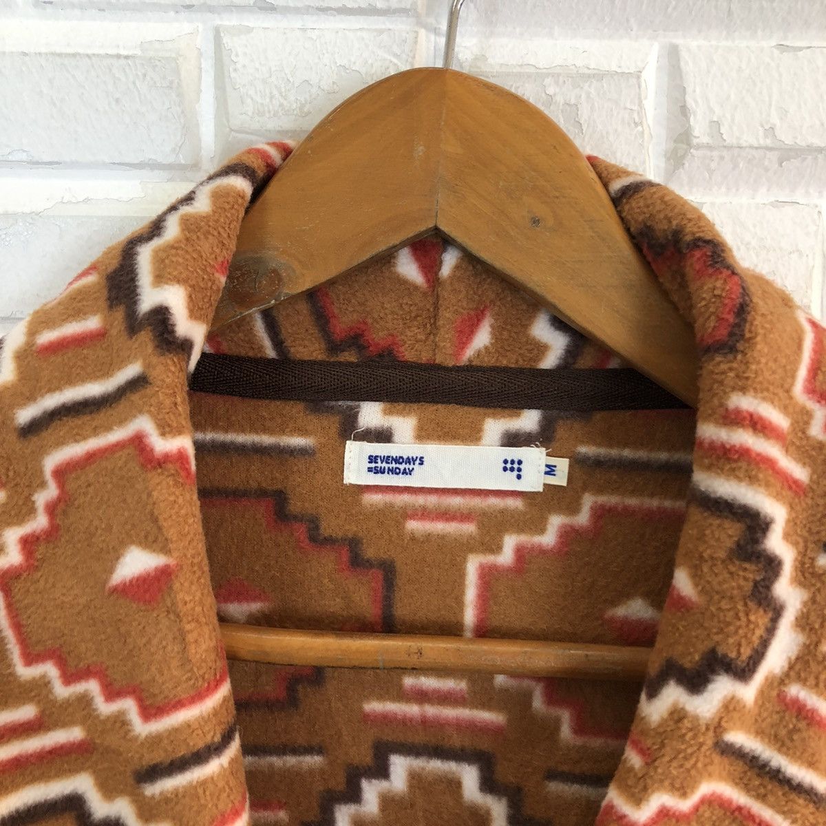 Japanese Brand VINTAGE SEVENDAYS SUNDAY NAVAJO DESIGN BUTTON JACKET Size US M / EU 48-50 / 2 - 12 Thumbnail