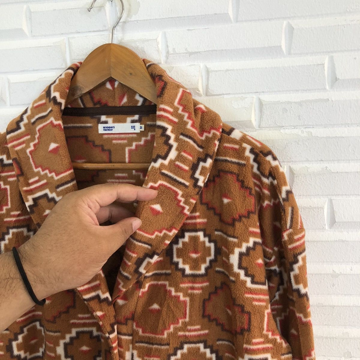 Japanese Brand VINTAGE SEVENDAYS SUNDAY NAVAJO DESIGN BUTTON JACKET Size US M / EU 48-50 / 2 - 6 Thumbnail