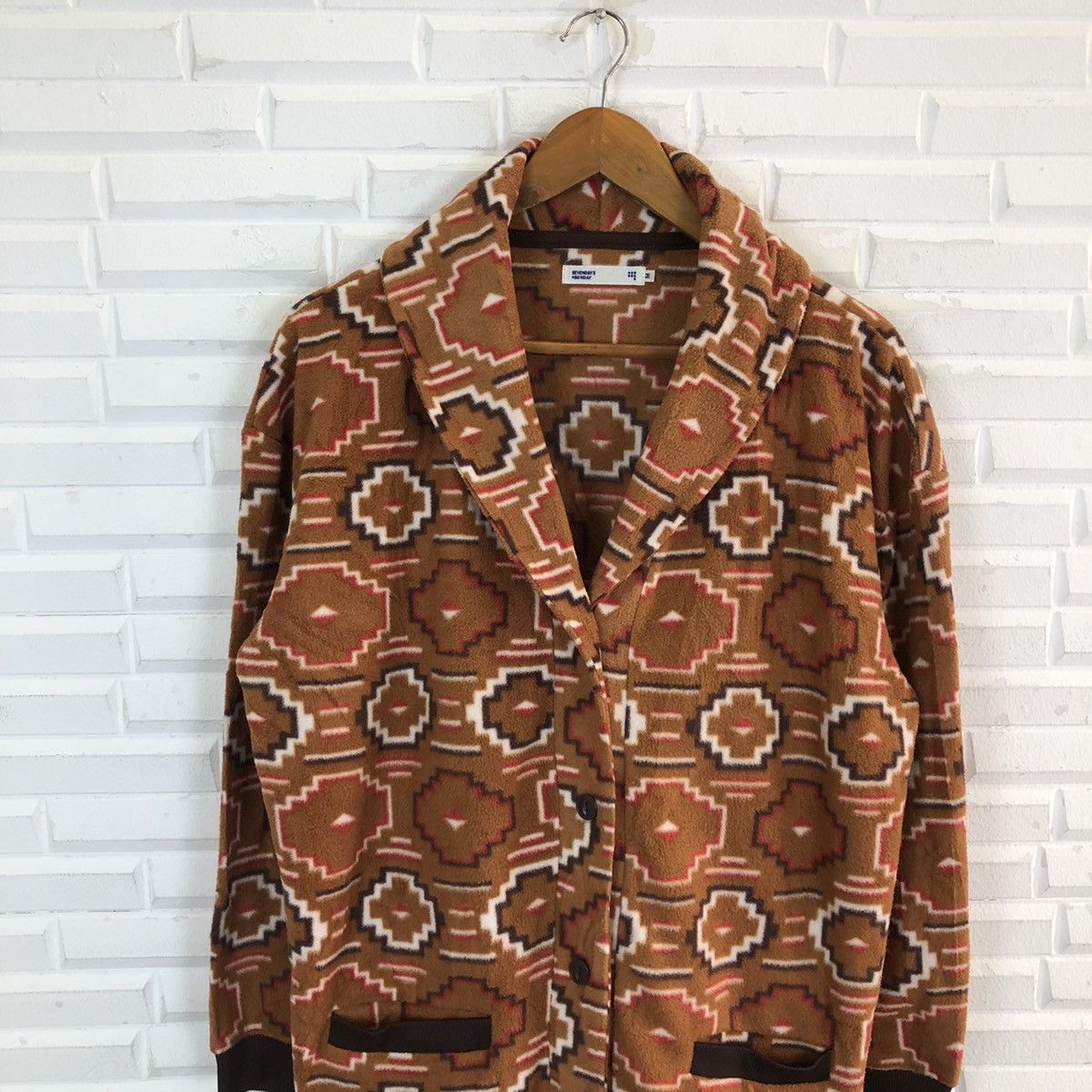 Japanese Brand VINTAGE SEVENDAYS SUNDAY NAVAJO DESIGN BUTTON JACKET Size US M / EU 48-50 / 2 - 3 Thumbnail