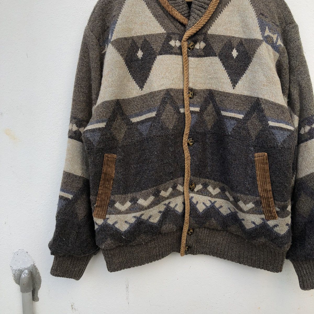 Japanese Brand VINTAGE ARNALDO BASSINI ITALIAN NAVAJO DESIGN Size US L / EU 52-54 / 3 - 5 Thumbnail