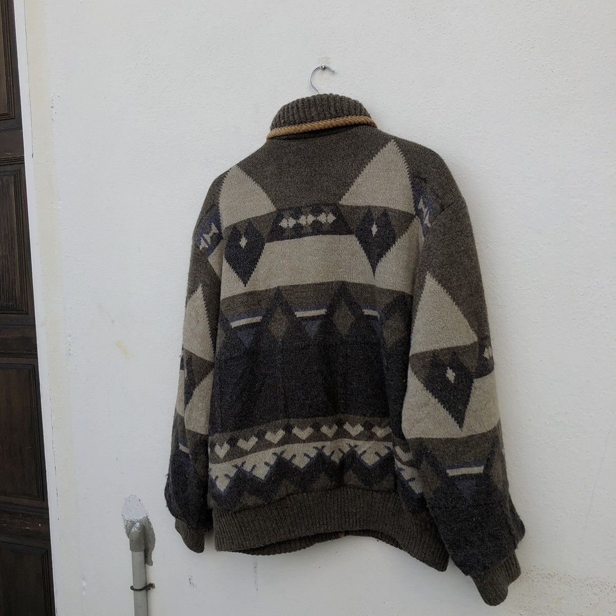 Japanese Brand VINTAGE ARNALDO BASSINI ITALIAN NAVAJO DESIGN Size US L / EU 52-54 / 3 - 10 Thumbnail