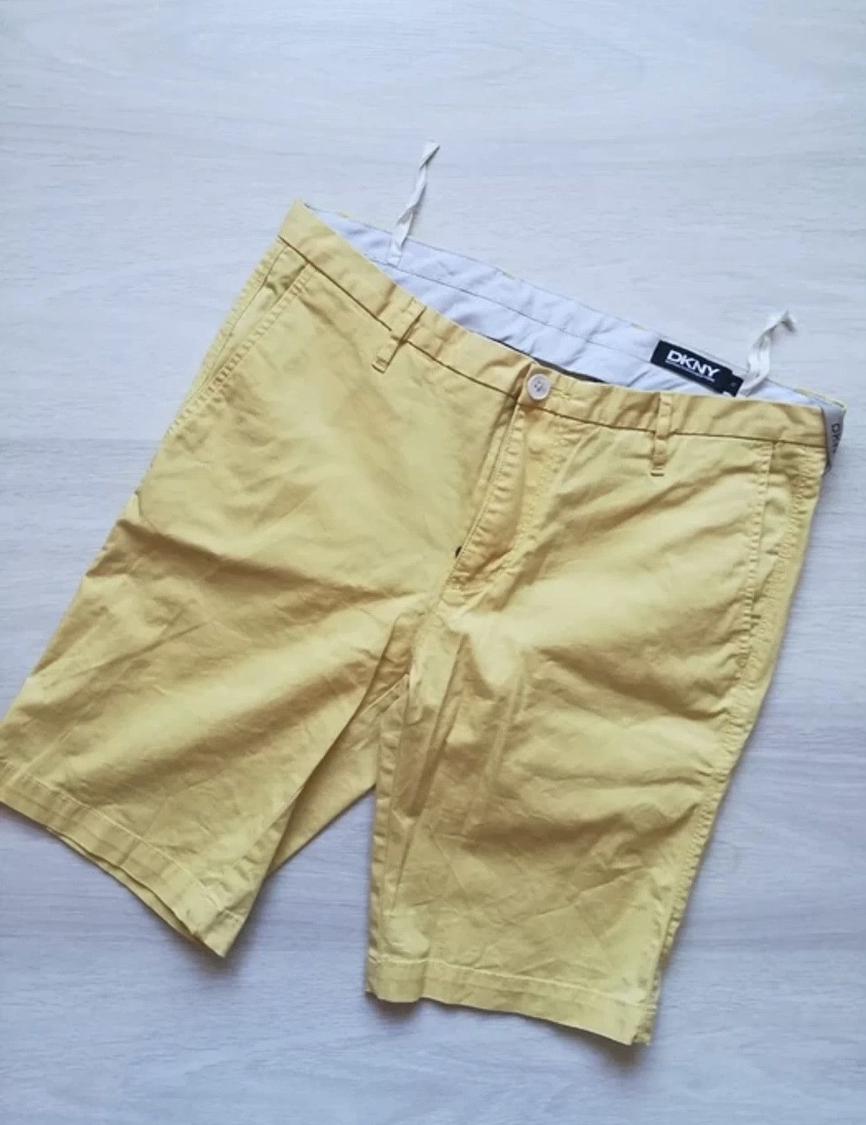 DKNY DKNY yellow shorts 32 size Size US 32 / EU 48 - 1 Thumbnail
