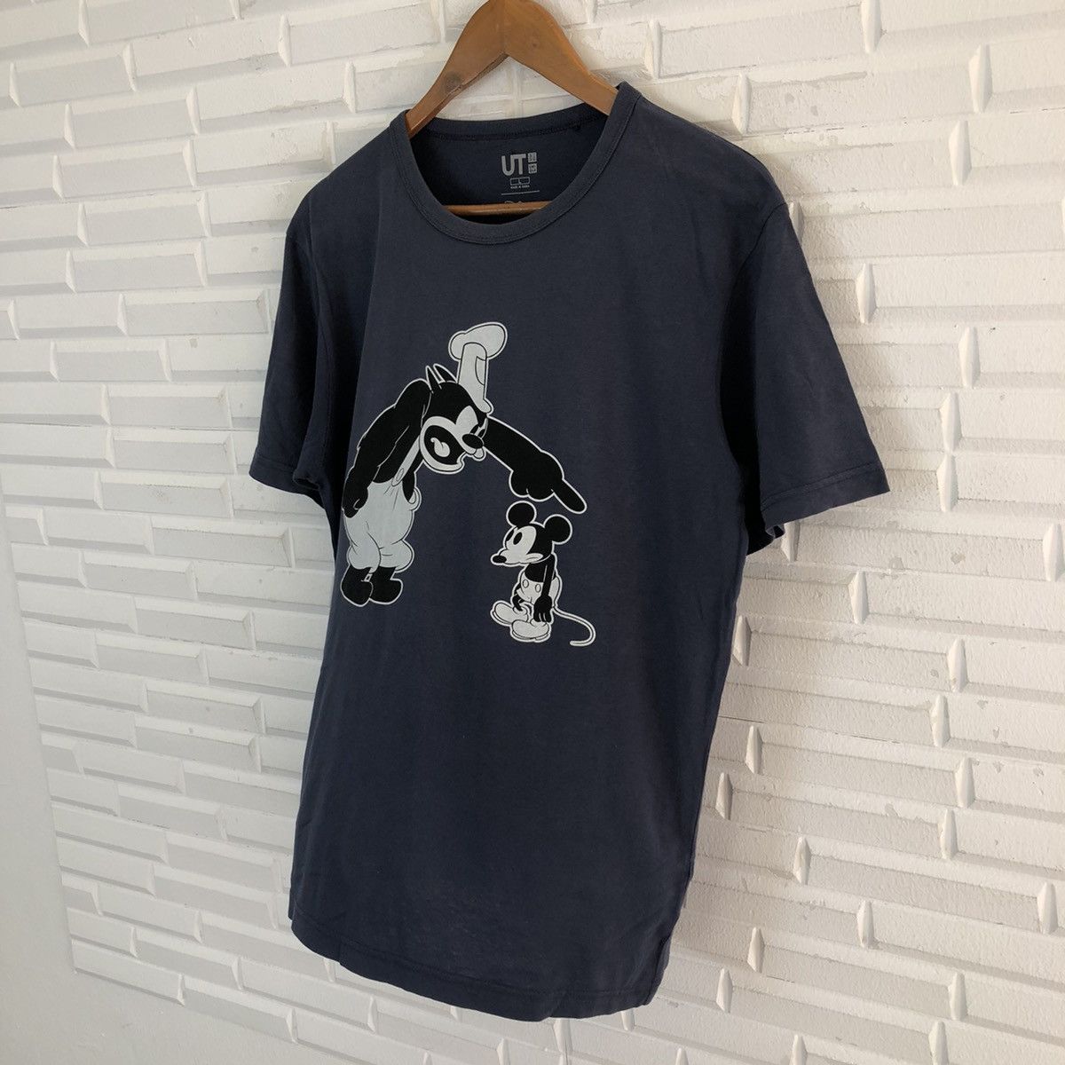 Japanese Brand VINTAGE MICKEY MOUSE BIG LOGO TEE SHORT SLEEVE Size US L / EU 52-54 / 3 - 2 Thumbnail