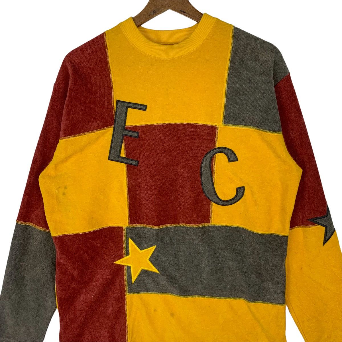 Enrico Coveri Vintage Enrico coveri Spellout Fleece Embroidery sweatshirt Size US M / EU 48-50 / 2 - 2 Thumbnail