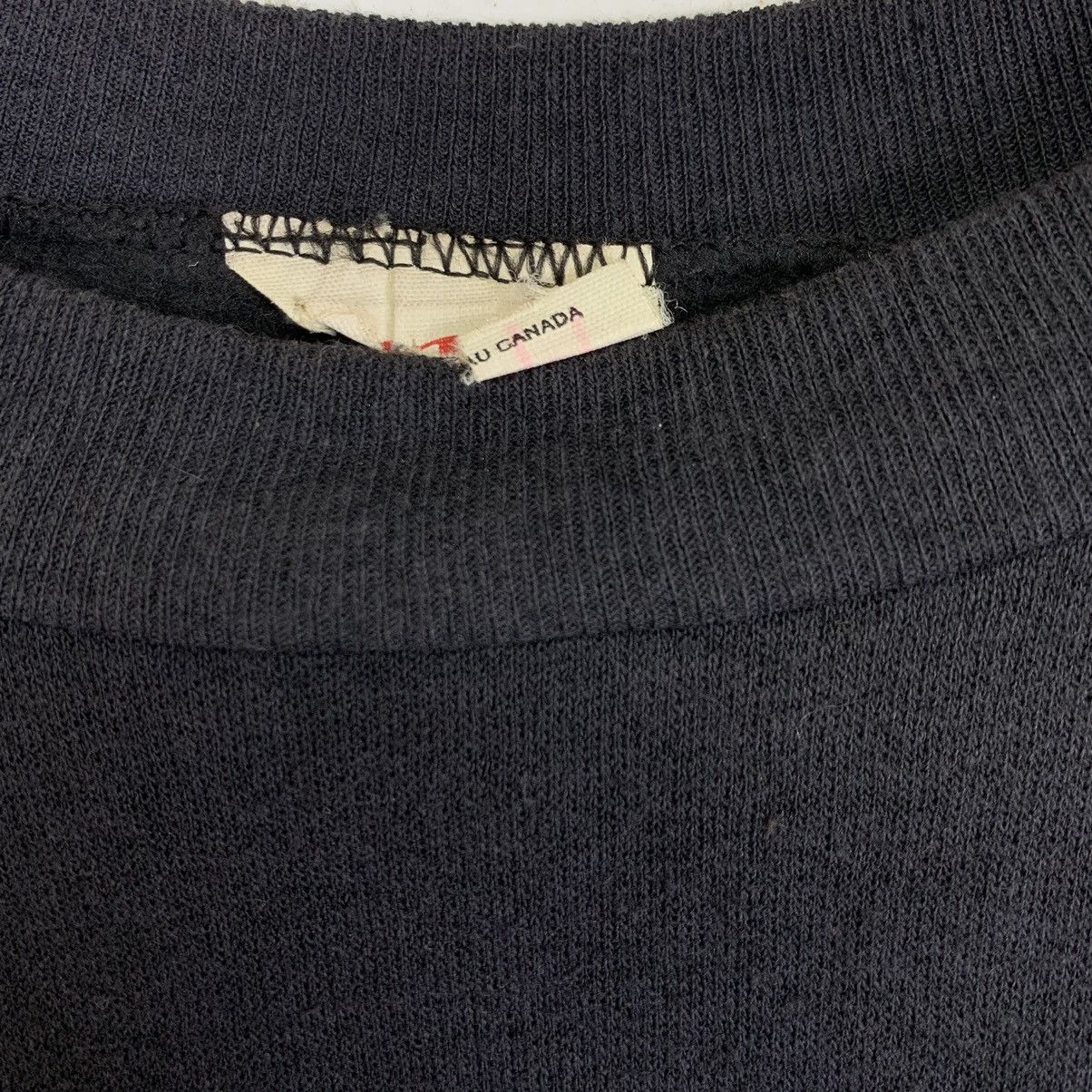 Vintage Vintage 90s Vancouver Canada Crewneck Sweatshirt Size US M / EU 48-50 / 2 - 6 Thumbnail