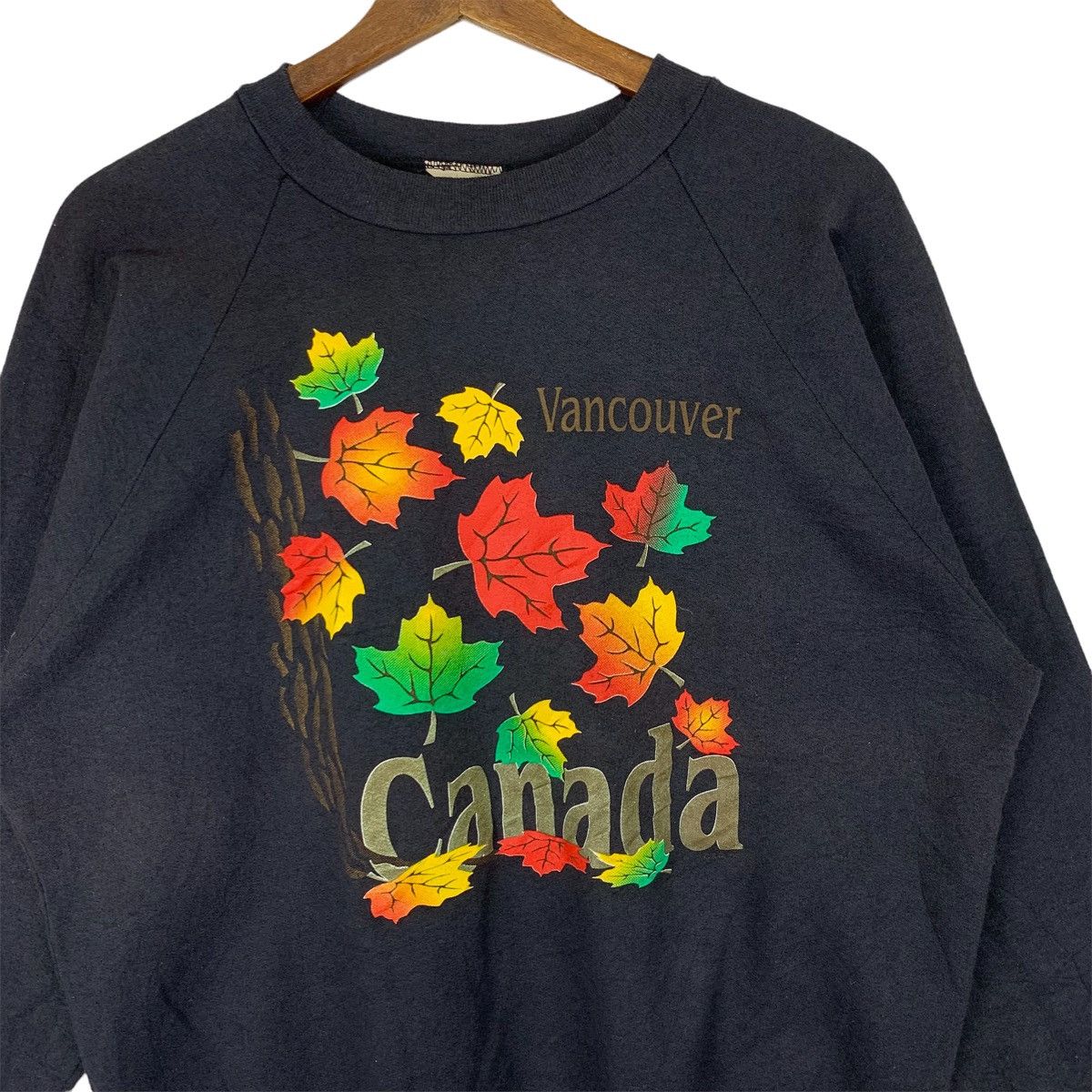 Vintage Vintage 90s Vancouver Canada Crewneck Sweatshirt Size US M / EU 48-50 / 2 - 2 Thumbnail