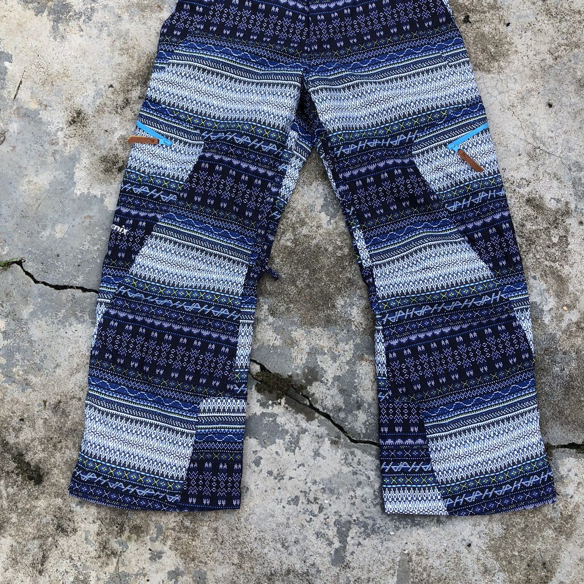 Japanese Brand RARE STYLE PHENIX SKI OVERALLS NAVAJO DESIGN Size US 30 / EU 46 - 3 Thumbnail
