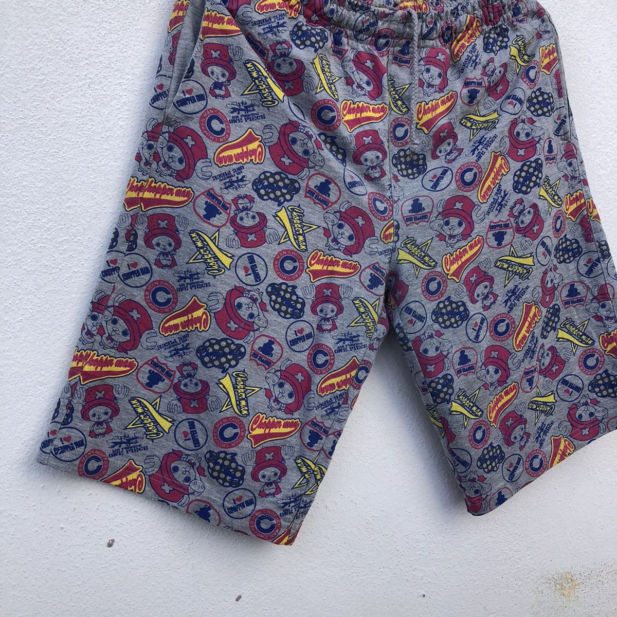 Cartoon Network TONY TONY CHOPPER FULL PRINT SHORT PANTS ONE PIECE Size US 30 / EU 46 - 4 Thumbnail