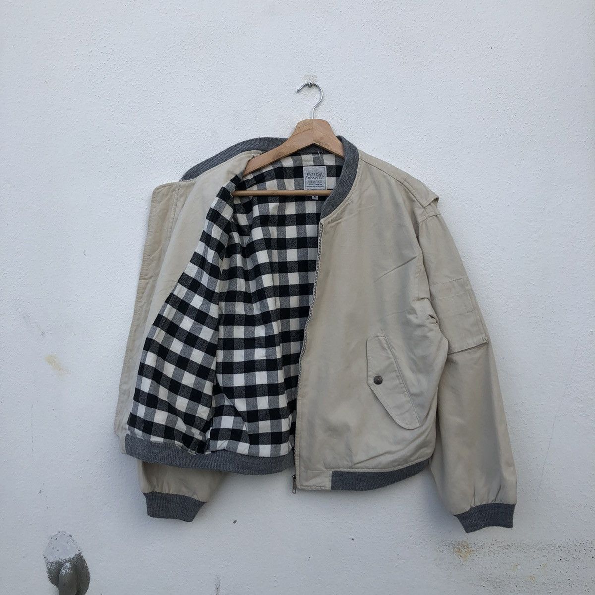 Japanese Brand BRITISH PASSPORTBOMBER STYLE JACKET INSPIRED BY ISSEY MIYAK Size US M / EU 48-50 / 2 - 9 Thumbnail