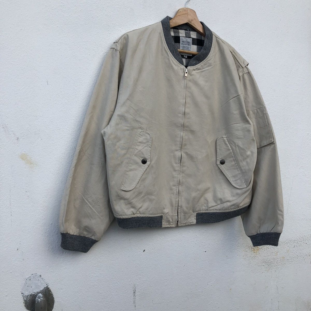 Japanese Brand BRITISH PASSPORTBOMBER STYLE JACKET INSPIRED BY ISSEY MIYAK Size US M / EU 48-50 / 2 - 4 Thumbnail