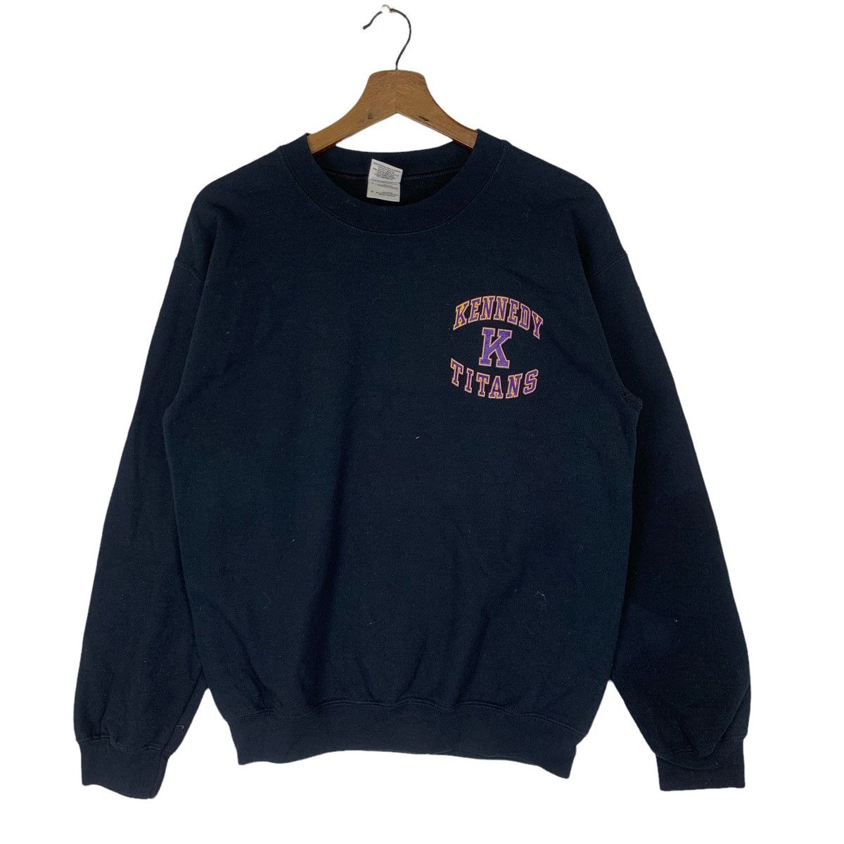 Vintage Gildan Sweatshirt | Grailed