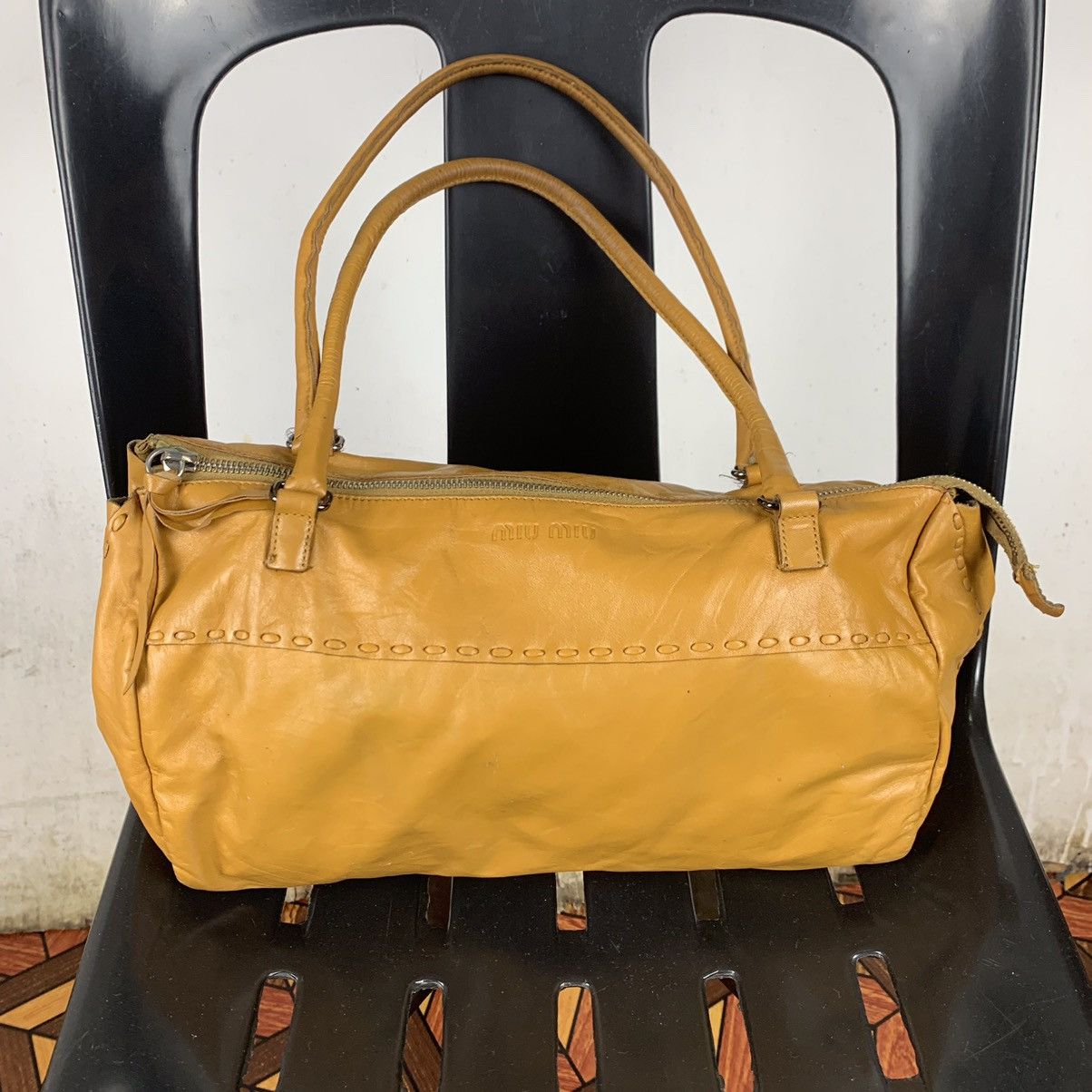 Miu Miu 💥‼️HOT SALE‼️💥Authentic Miu Miu Leather Handbag Size ONE SIZE - 1 Thumbnail