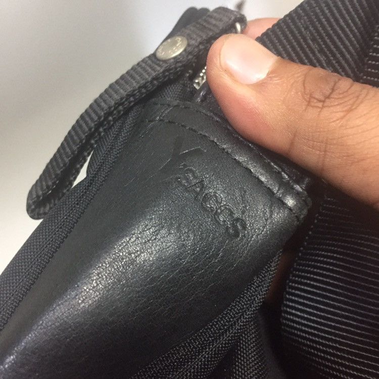 Y’saccs pour homme sling bag small nice design