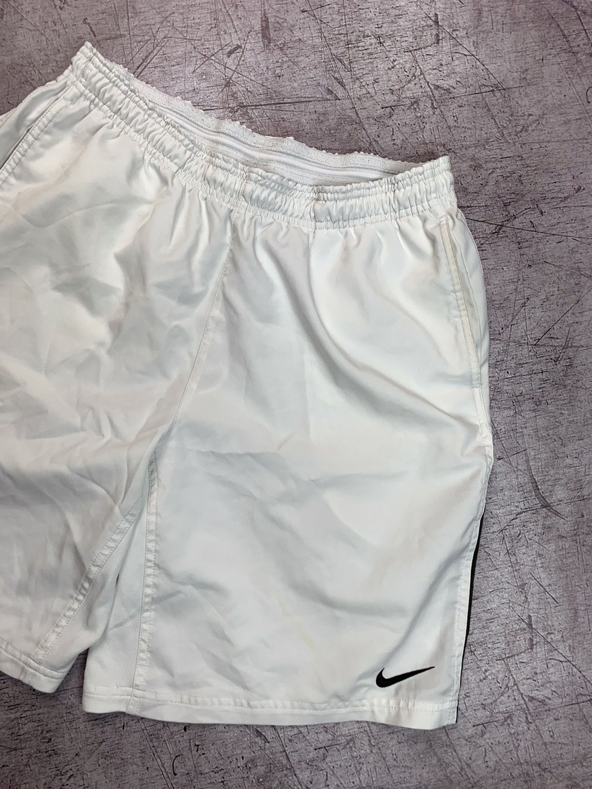Nike Vintage Nike White Shorts Size US 32 / EU 48 - 4 Thumbnail