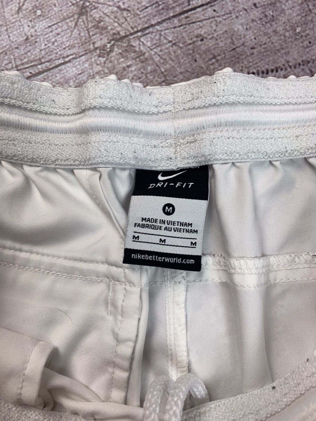 Nike Vintage Nike White Shorts Size US 32 / EU 48 - 5 Thumbnail