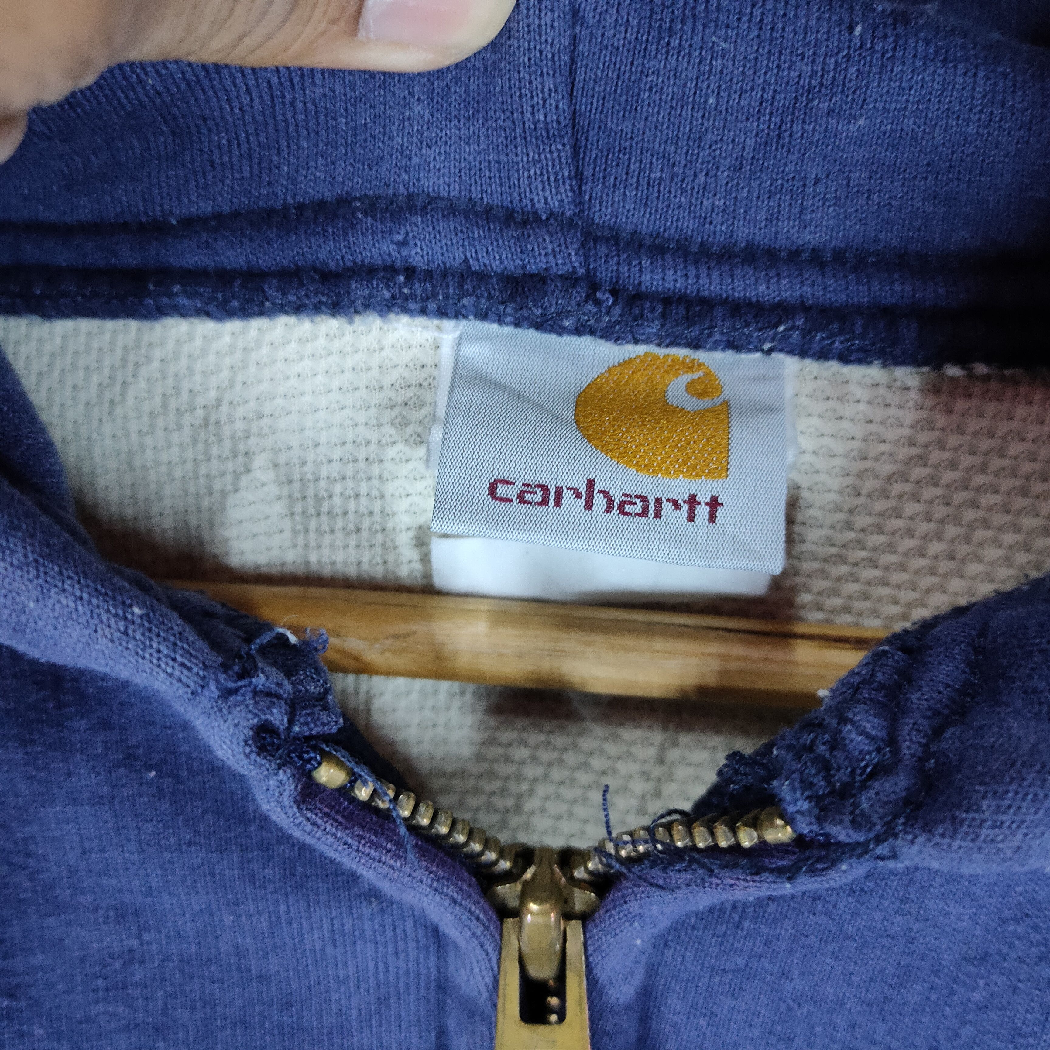 Carhartt Vintage CARHARTT Embroidery Spellout Heavy L Size Hoodie Size US L / EU 52-54 / 3 - 4 Thumbnail