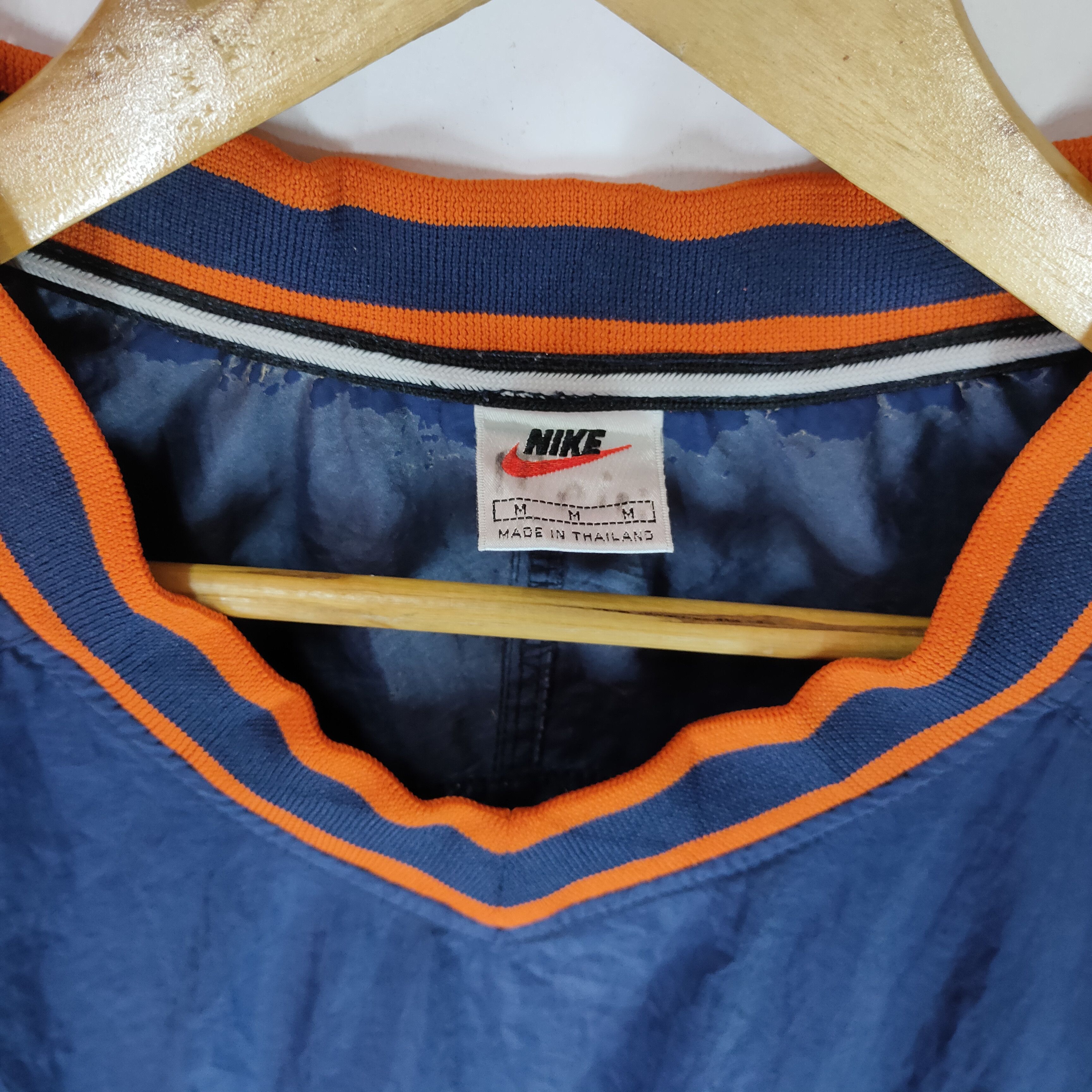 Nike Vintage 90s NIKE CENTER SWOOSH Vneck Polyester Sweatshirt Size US XL / EU 56 / 4 - 4 Thumbnail