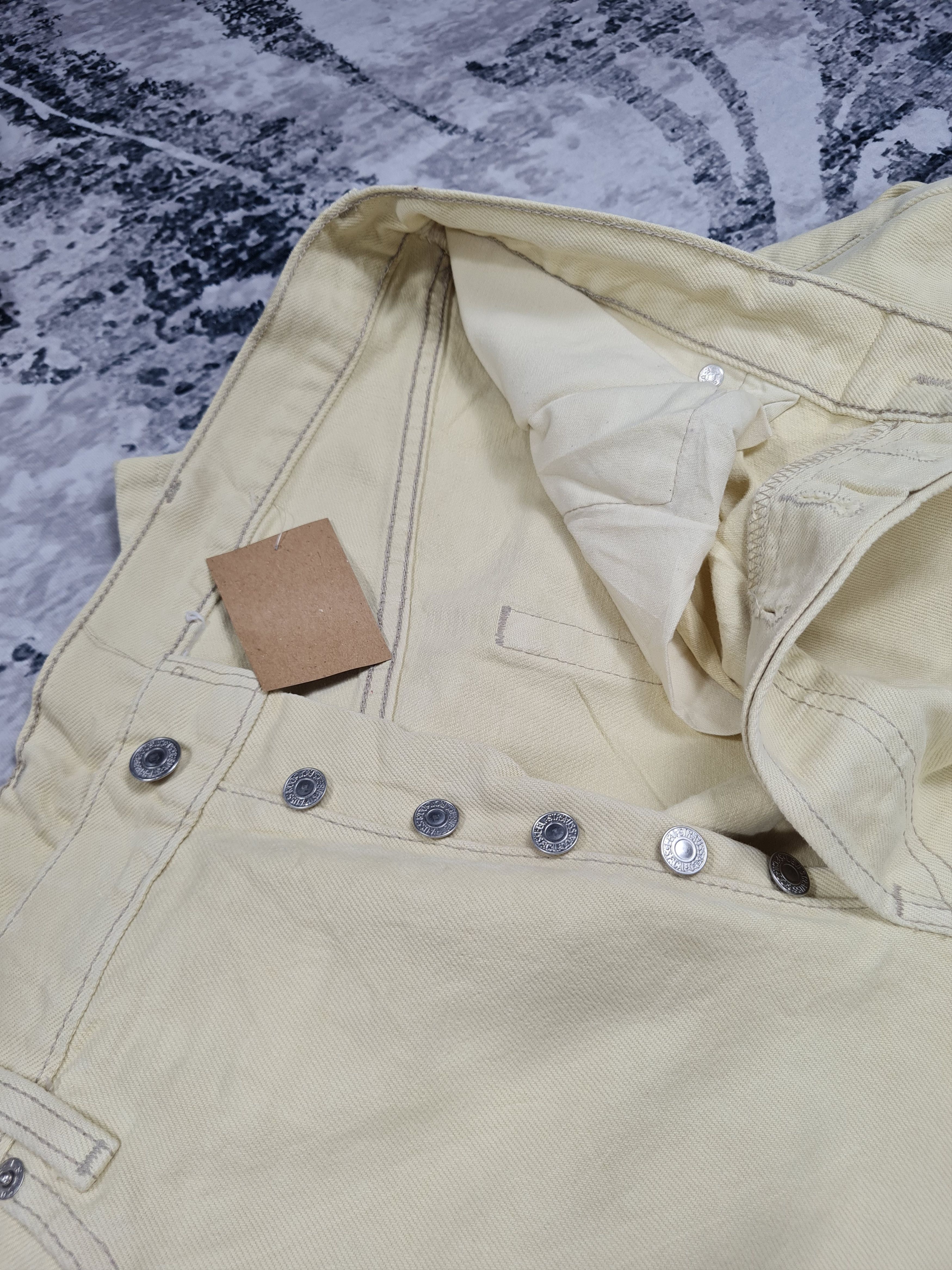 Levi's Vintage LEVIS 501 Light Wash Cream Size 41X29 Jeans L0250 Size US 41 - 10 Thumbnail