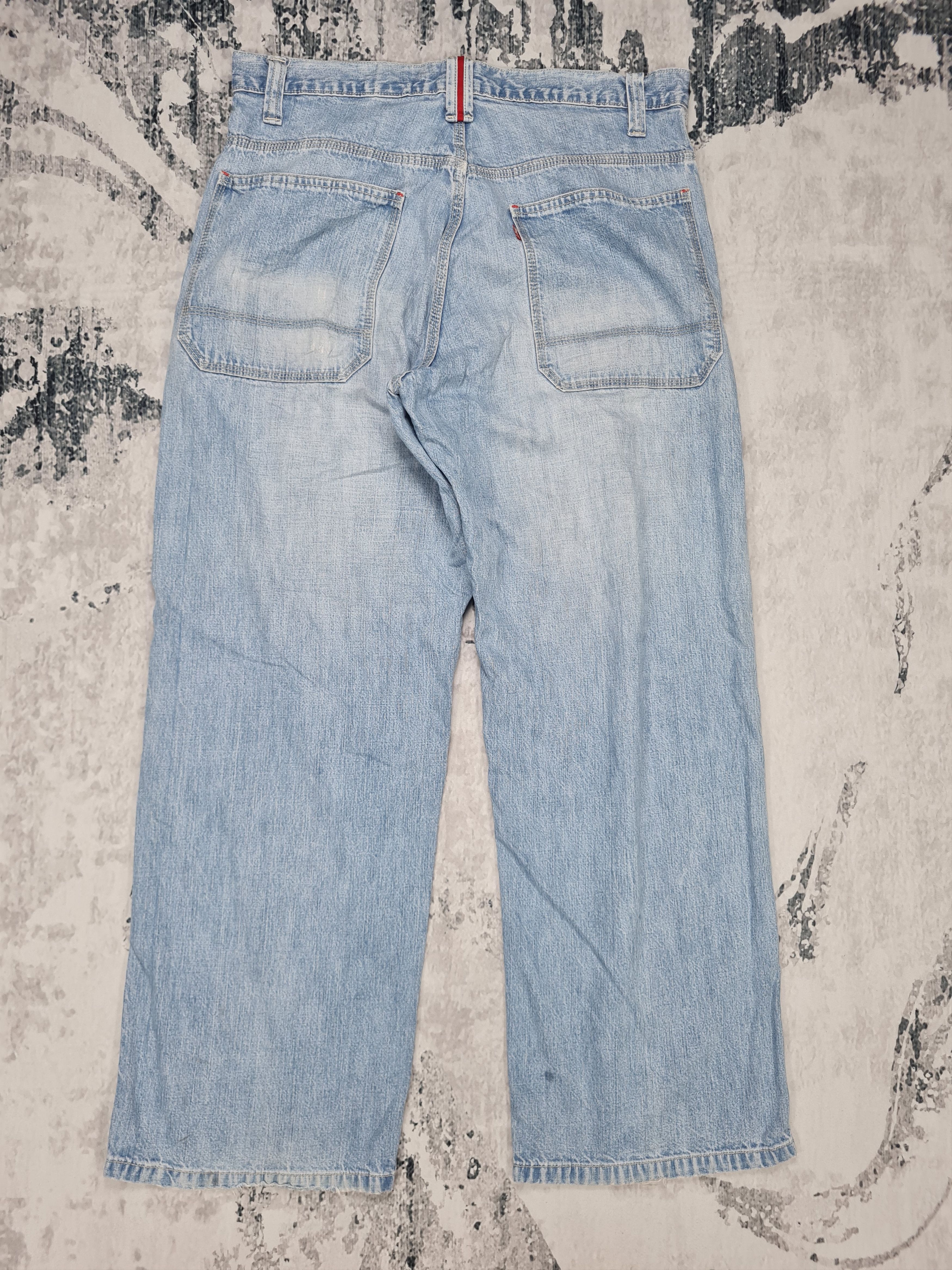 Levi's Vintage Clothing Vintage LEVIS Light Wash Baggy Size 35X30 Jeans L0223 Size US 35 - 1 Thumbnail
