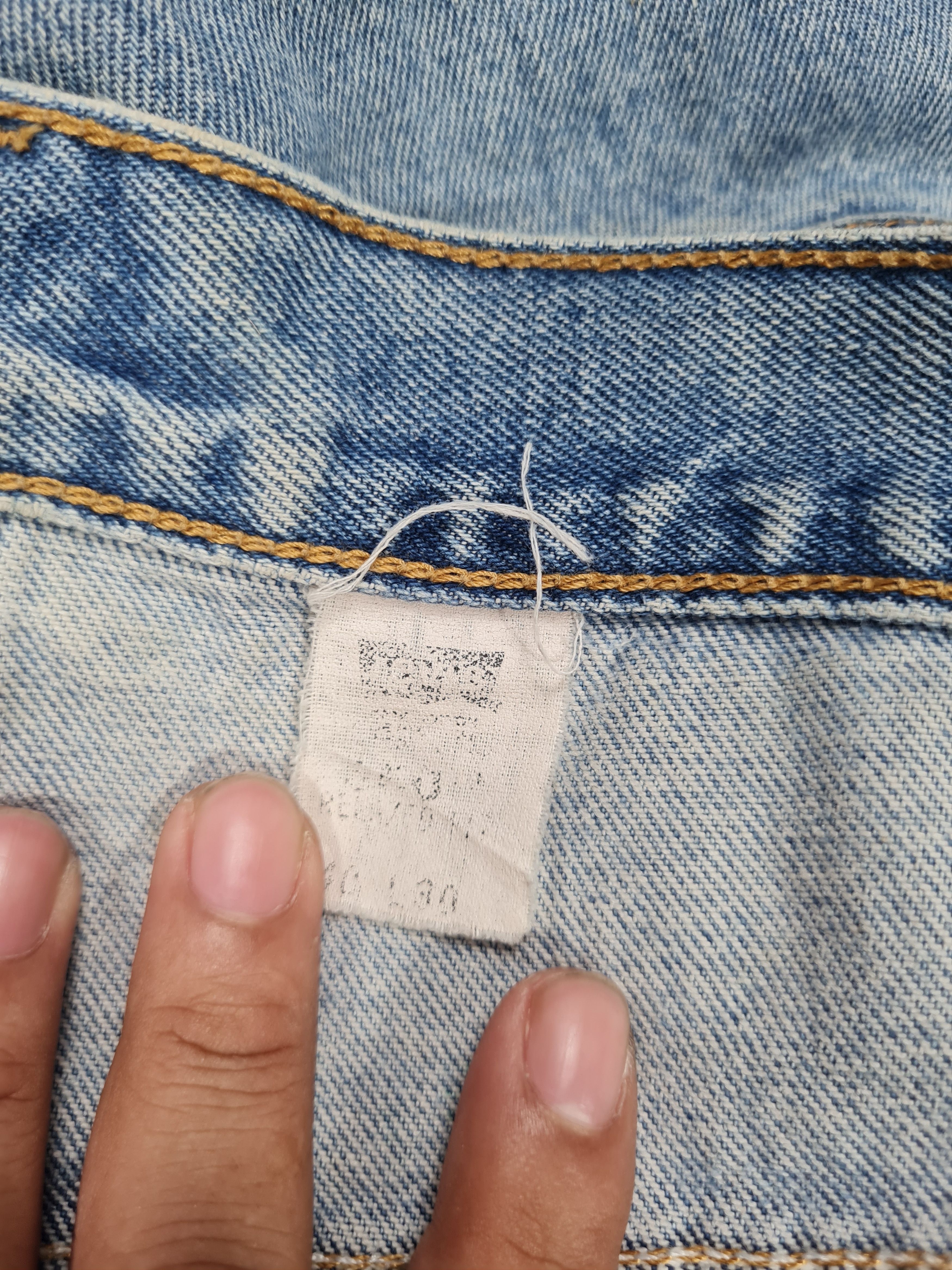 Levi's Vintage Clothing Vintage LEVIS 550 Faded Distressed Rusty 38X30 Jeans L0208 Size US 38 / EU 54 - 9 Thumbnail