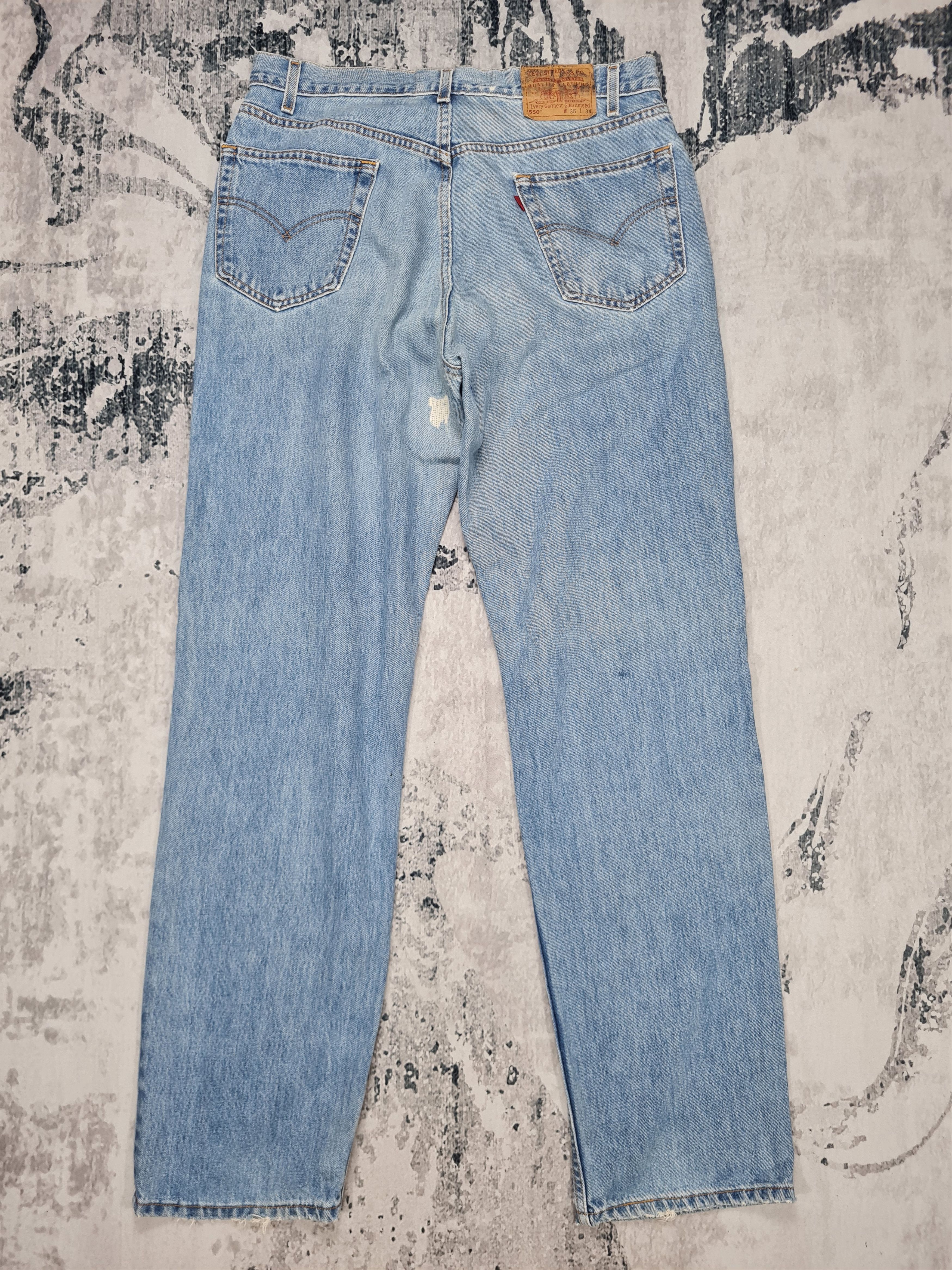 Levi's Vtg LEVIS 550 Medium Wash Distressed Size 36X35 Jeans L0243 Size US 36 / EU 52 - 2 Thumbnail