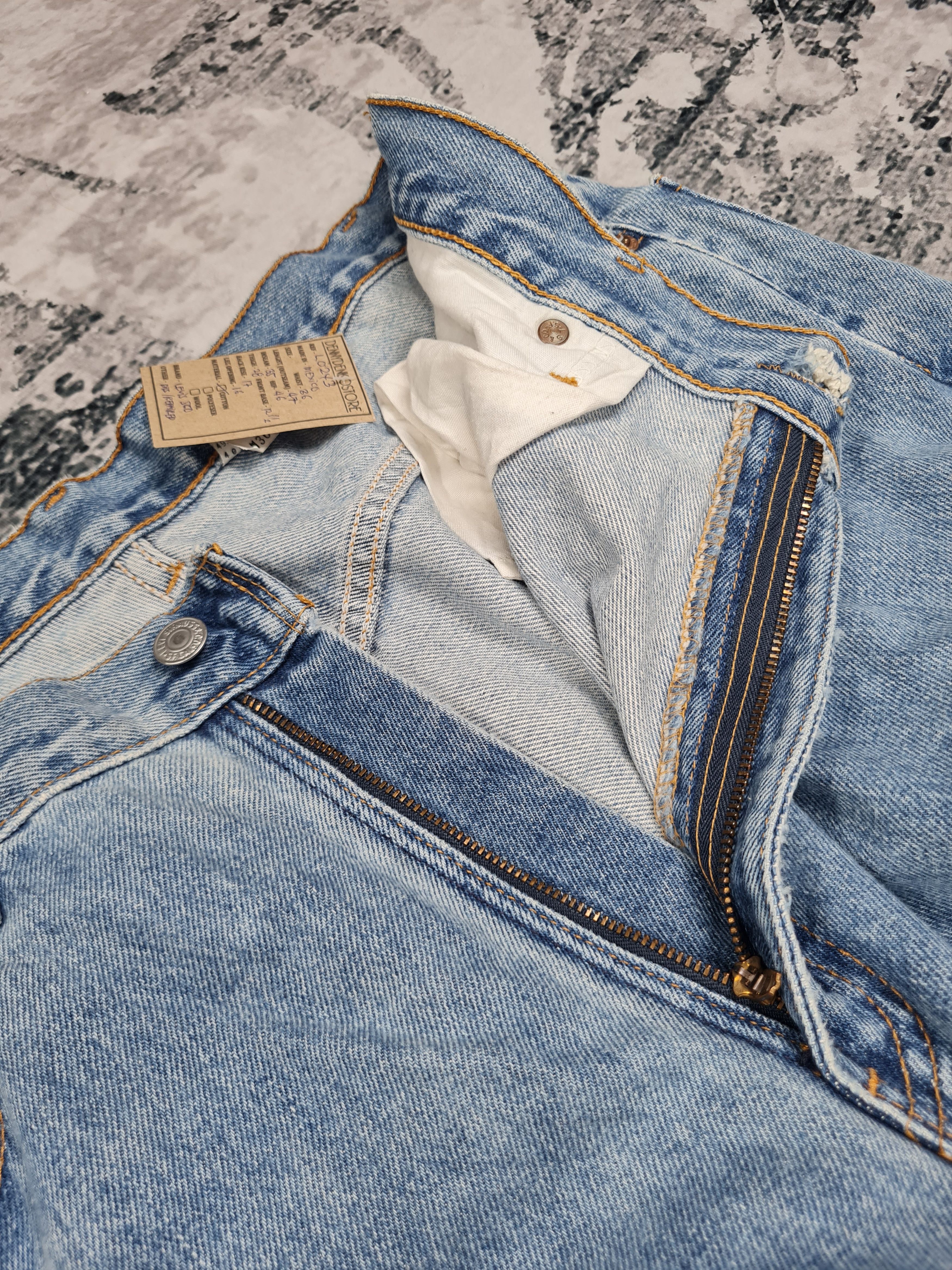 Levi's Vtg LEVIS 550 Medium Wash Distressed Size 36X35 Jeans L0243 Size US 36 / EU 52 - 7 Thumbnail
