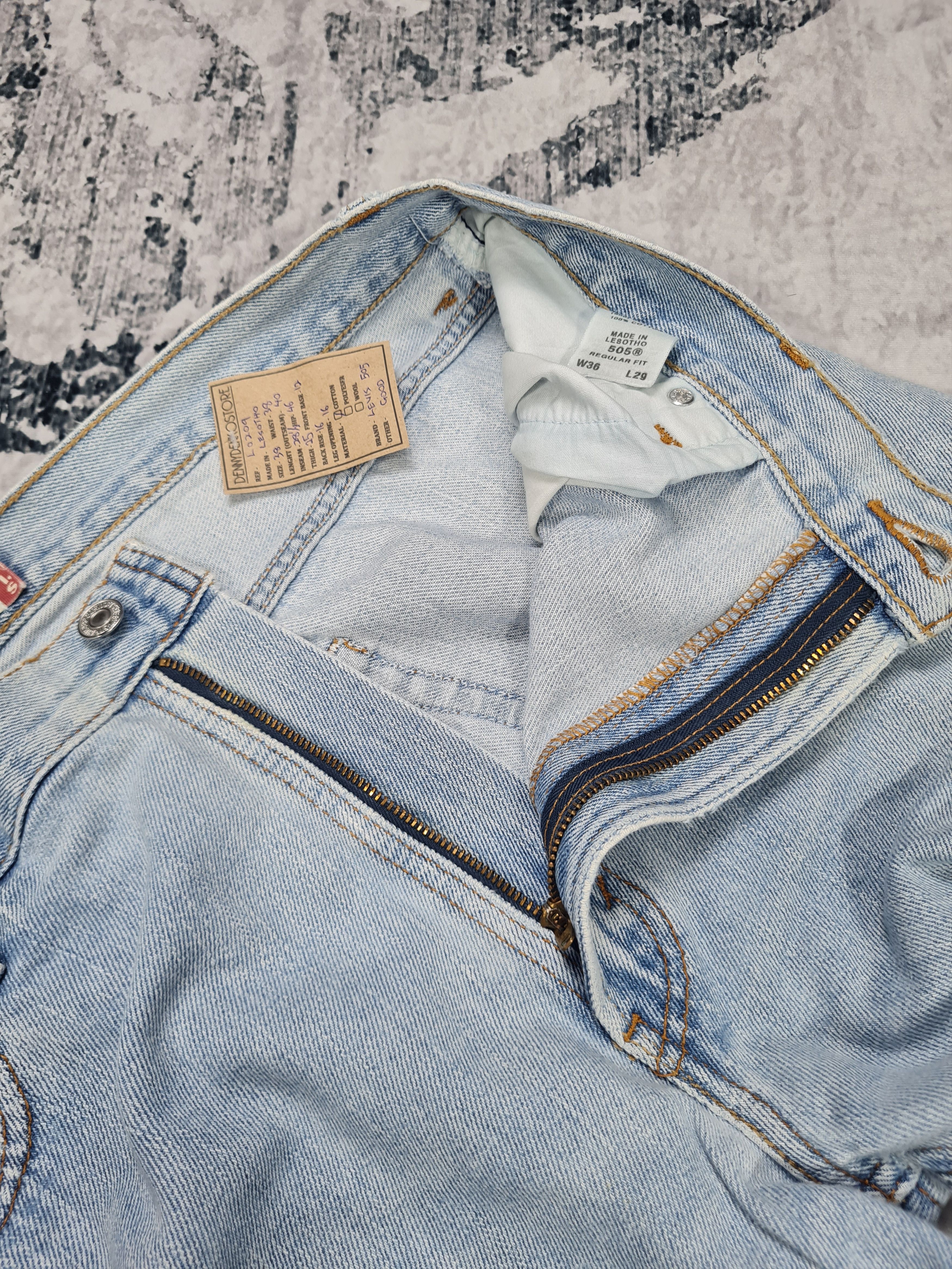 Levi's Vintage LEVIS 505 Light Wash Faded Size 38X28.5 Jeans L0209 Size US 38 / EU 54 - 9 Thumbnail