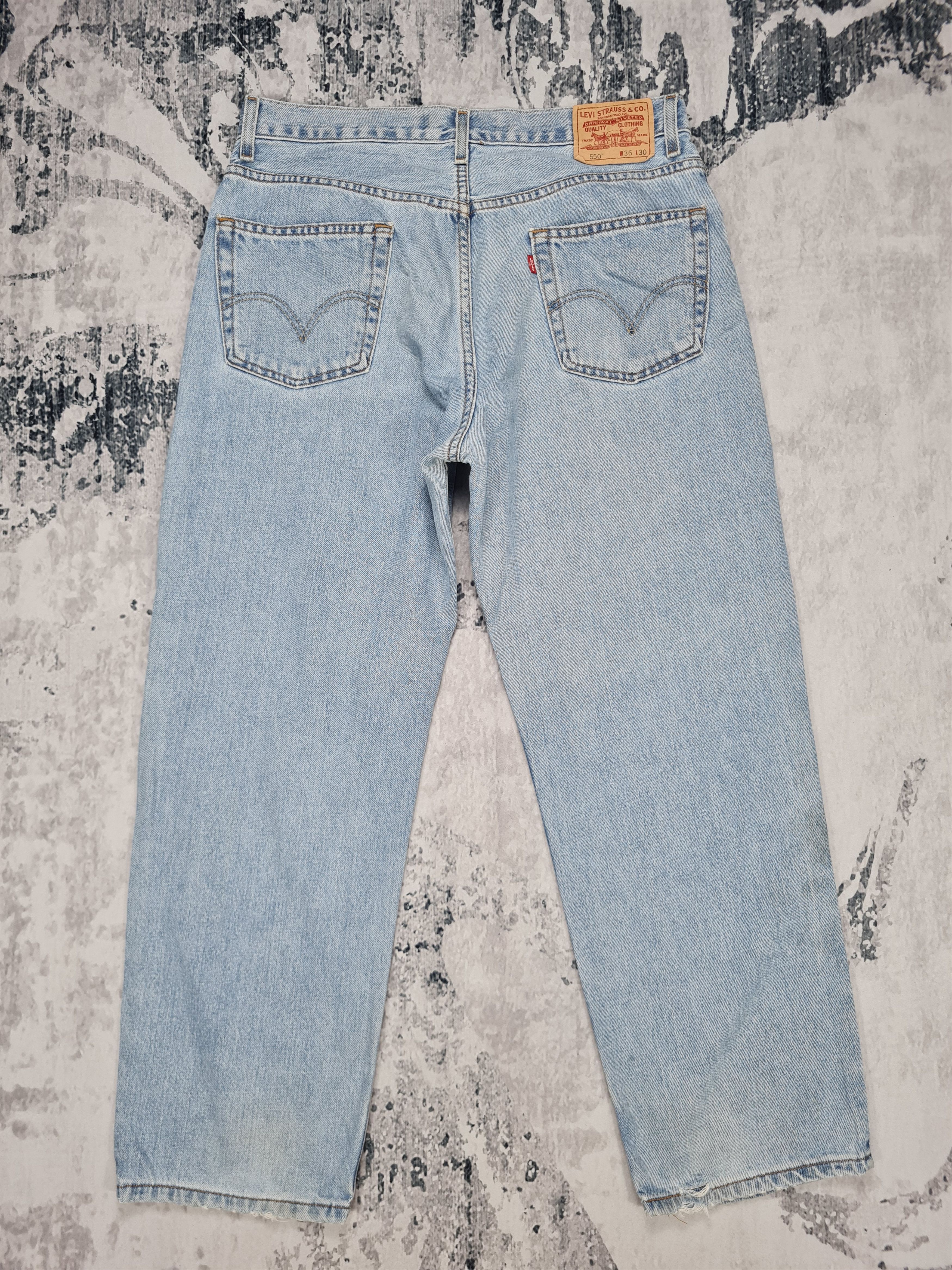 Levi's Vtg LEVIS 550 Light Wash Sun Faded Size 36X28.5 Jeans L0251 Size US 36 / EU 52 - 2 Thumbnail