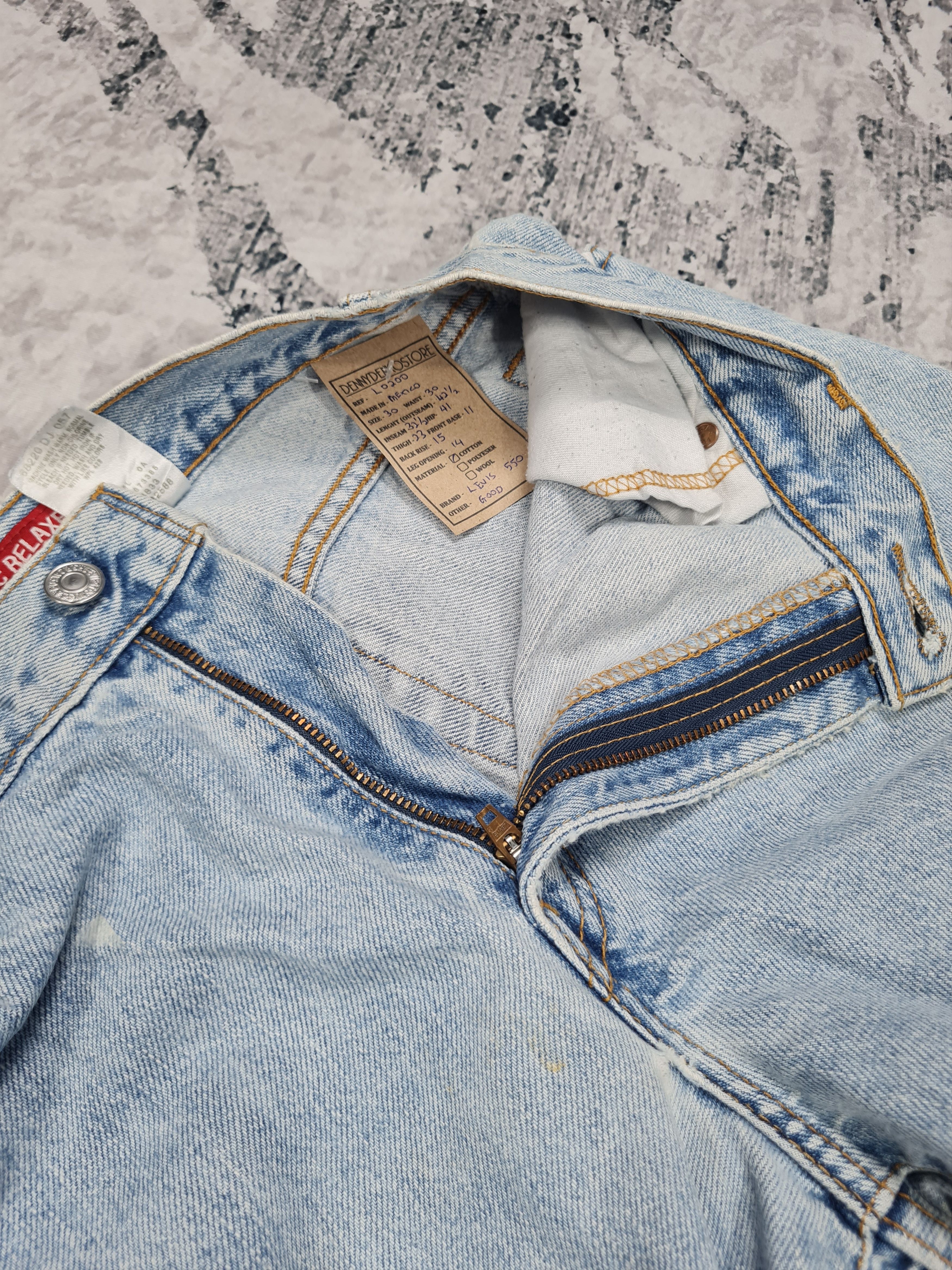 Levi's Vintage Clothing Vintage LEVIS 505 Light Wash Faded Size 30X32.5 Jeans L0200 Size US 30 / EU 46 - 7 Thumbnail