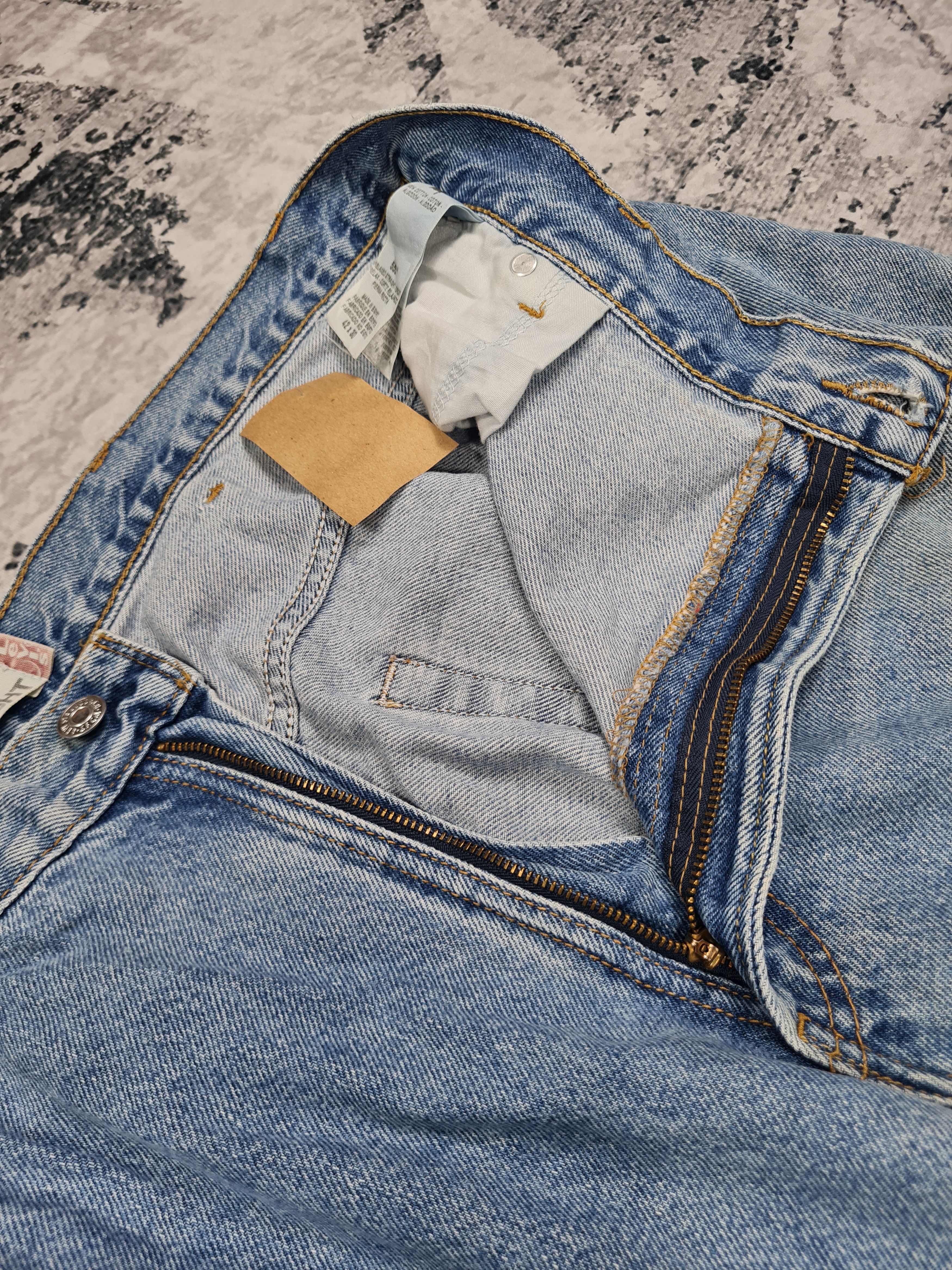 Levi's Vintage LEVIS 559 Light Wash Faded Size 42X29.5 Jeans L0204 Size US 42 / EU 58 - 10 Thumbnail