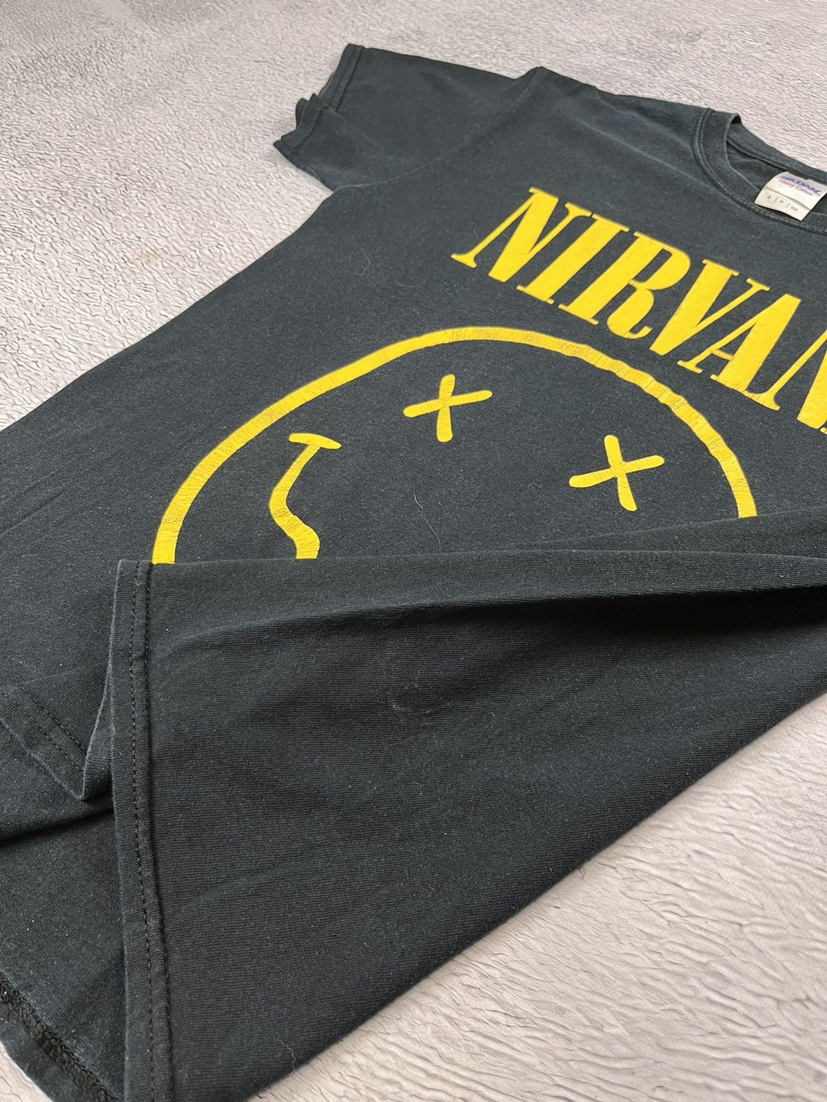 Nirvana × Vintage Vintage 1992 Nirvana smiley face t-shirt Size US S / EU 44-46 / 1 - 6 Thumbnail