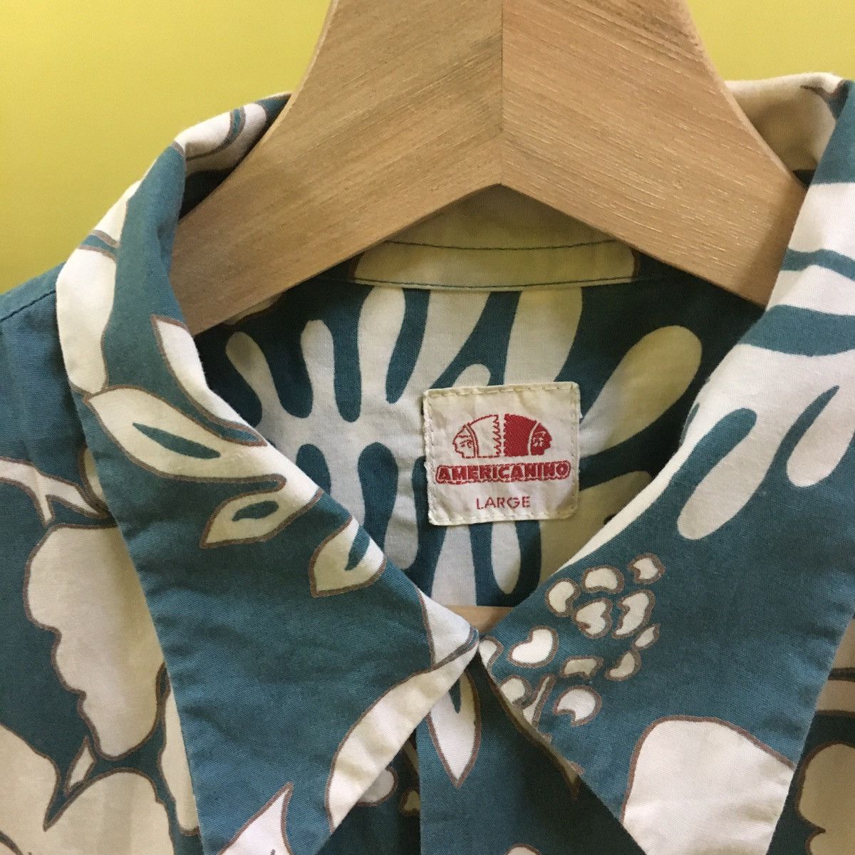 Vintage Vintage Amerincanino Hawaiian Floral Beachwear Size US L / EU 52-54 / 3 - 7 Thumbnail